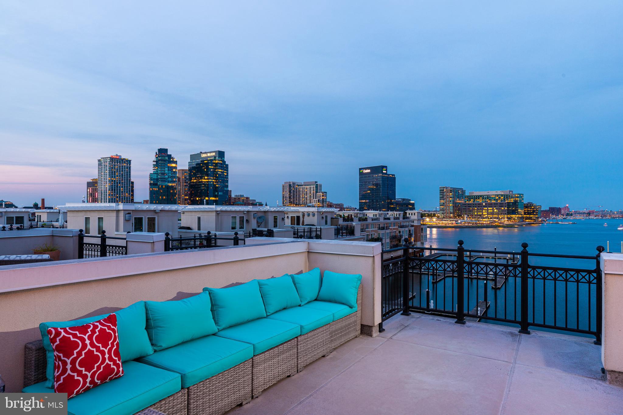 PIER HOMES AT HARBORVIEW - Residential