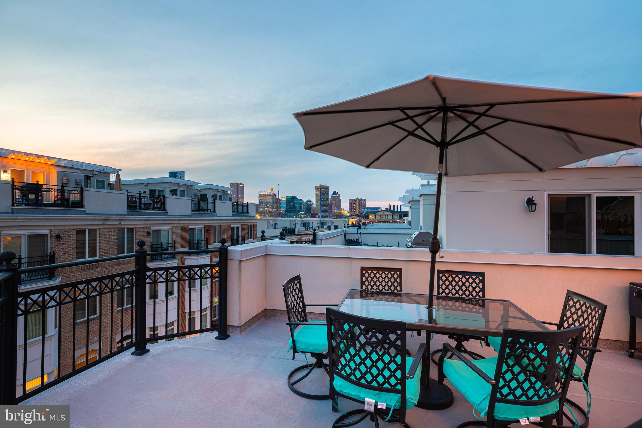 PIER HOMES AT HARBORVIEW - Residential