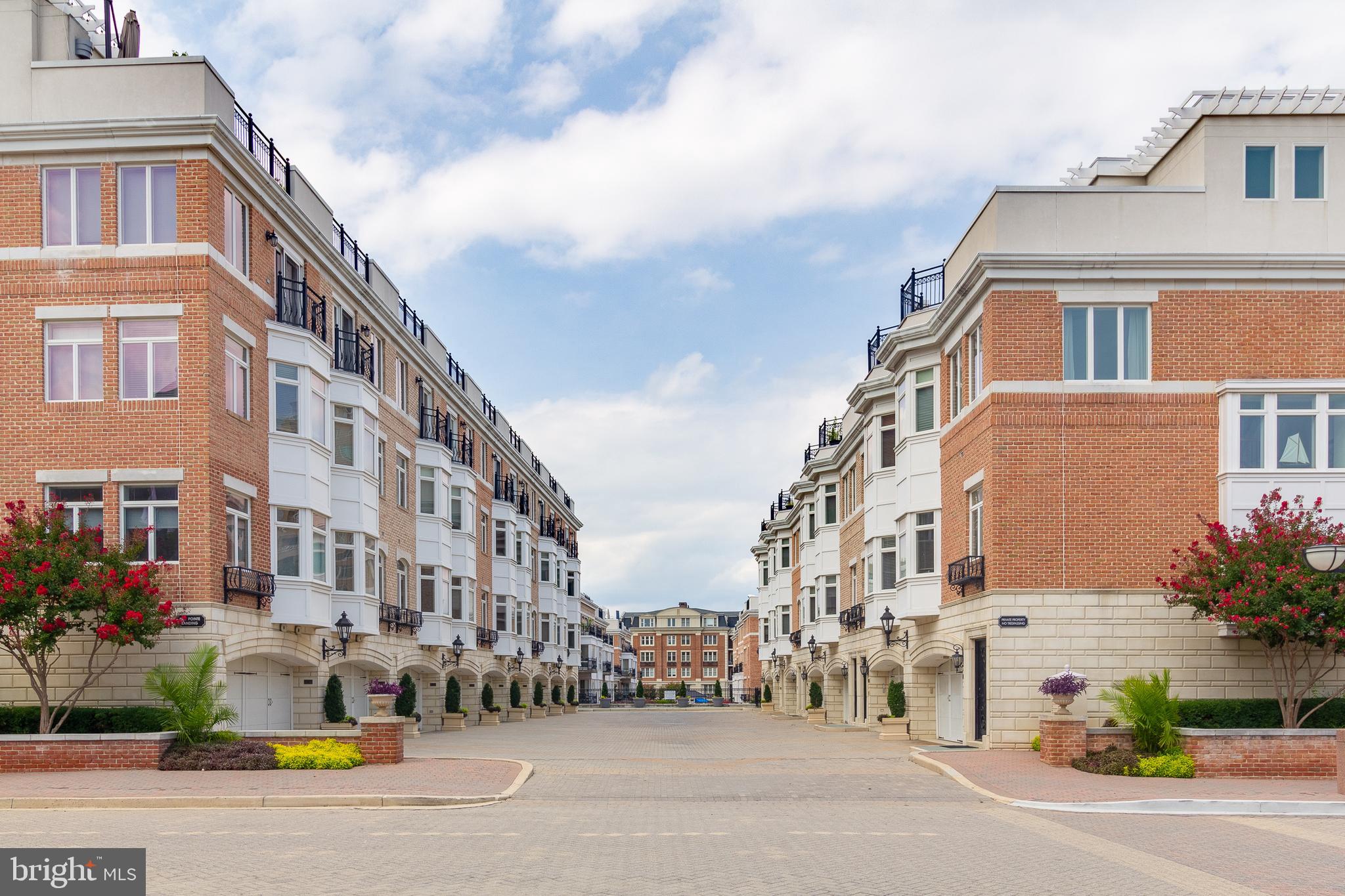PIER HOMES AT HARBORVIEW - Residential