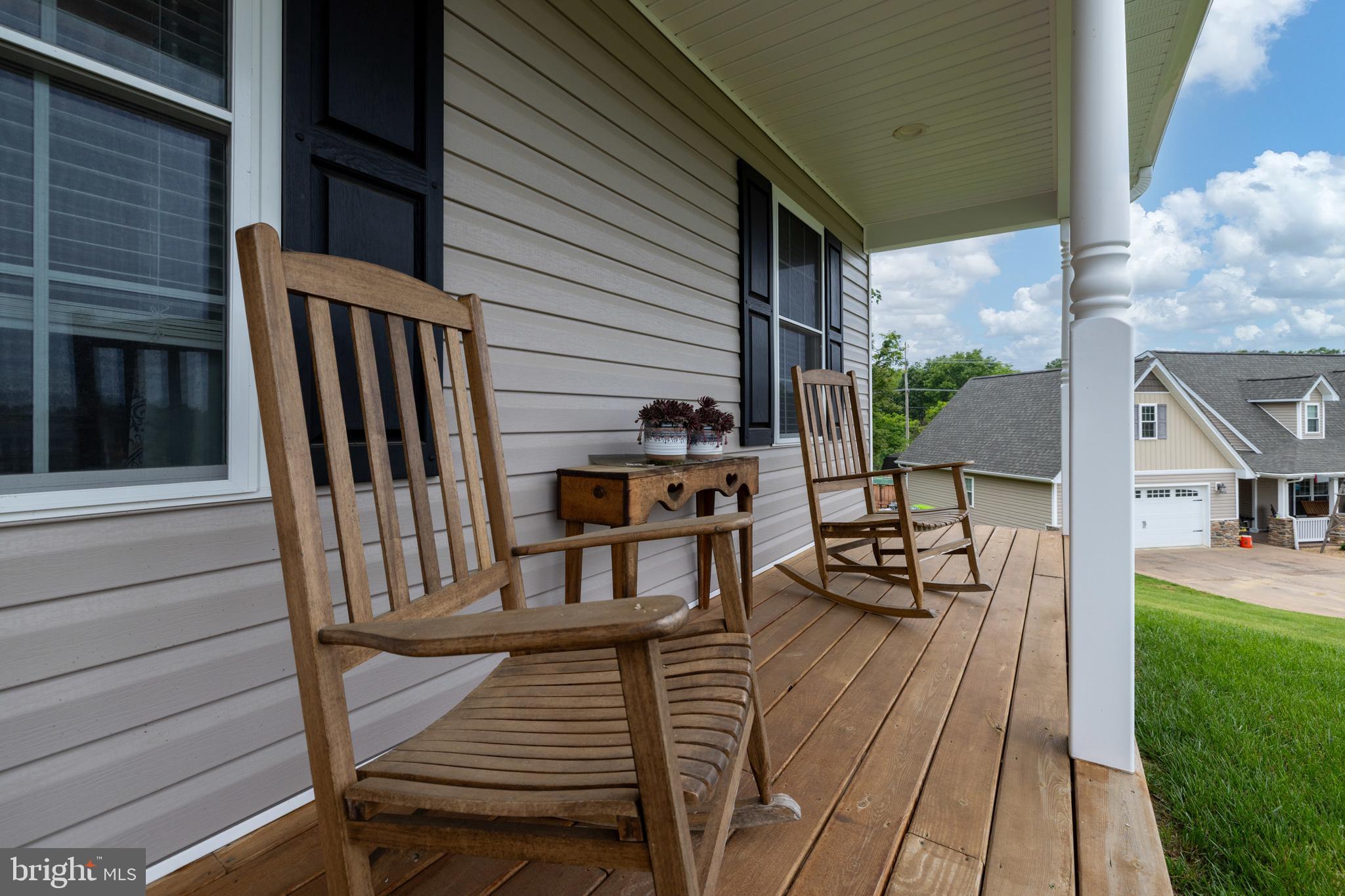 267 LEOLA LOOP