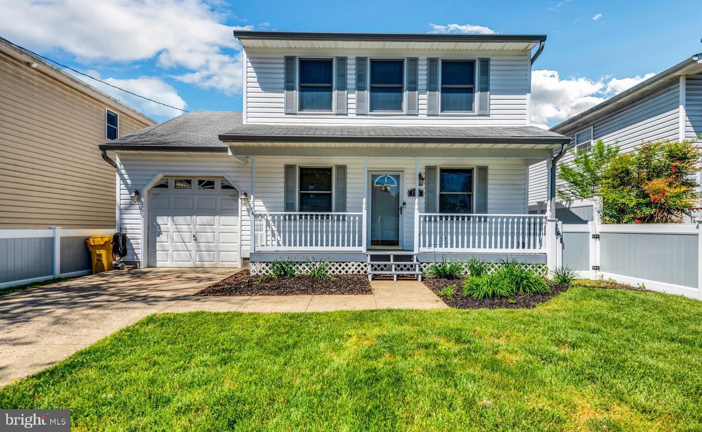 WOODLAND BEACH - Residential Lease