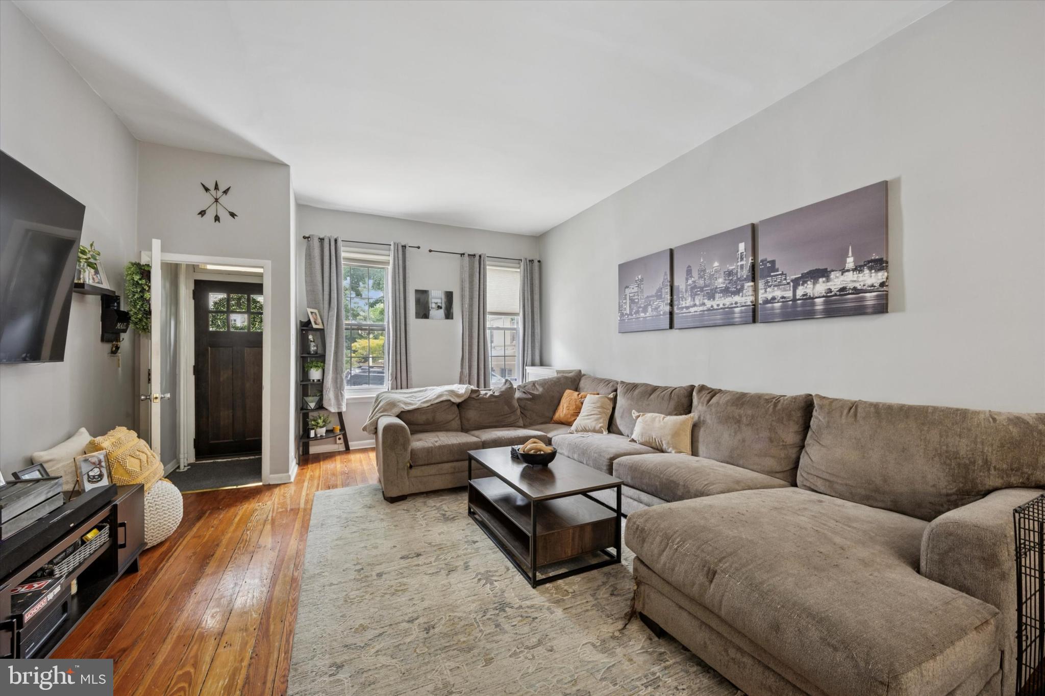 107 W SALAIGNAC STREET