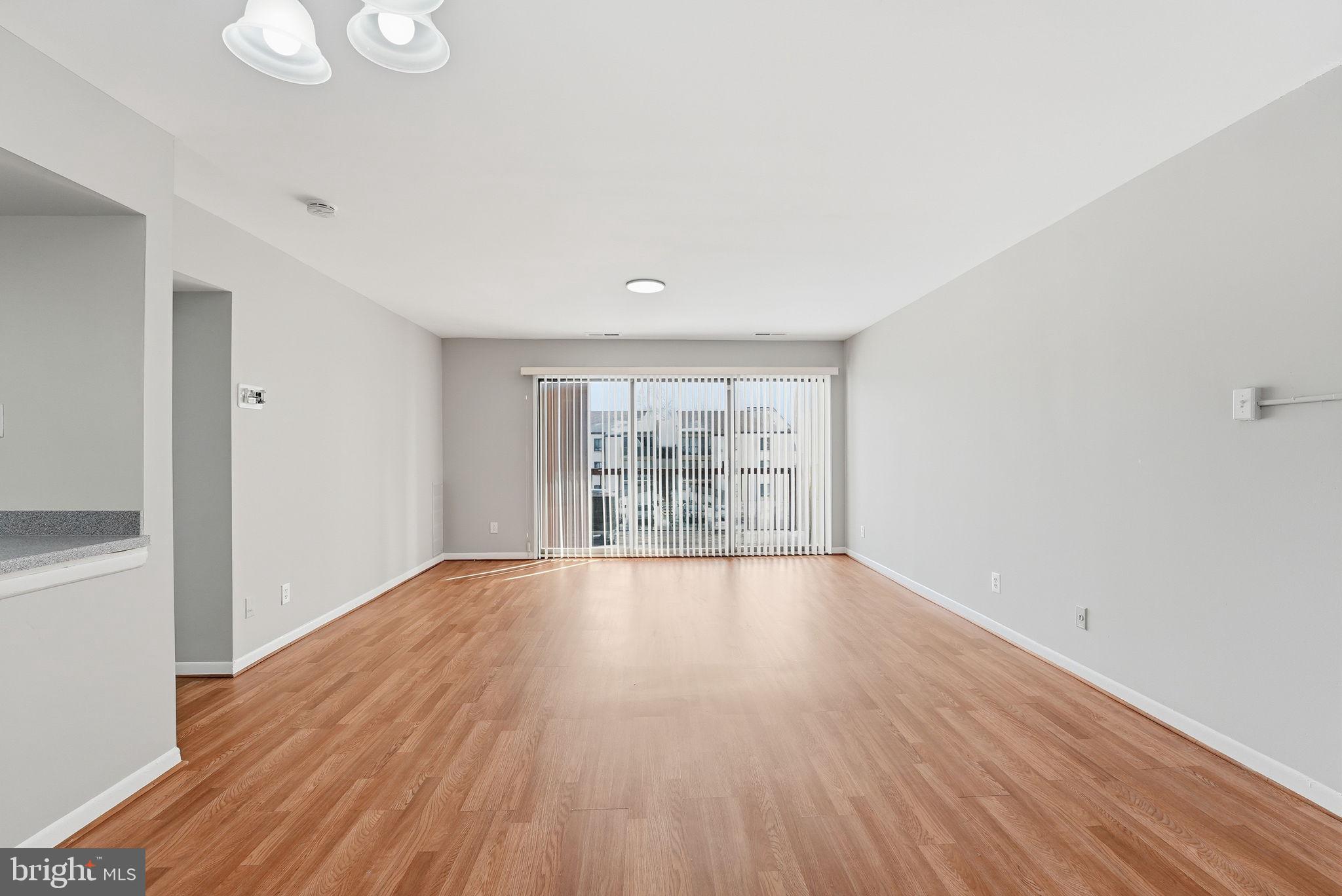 TREETOP CONDO - Residential