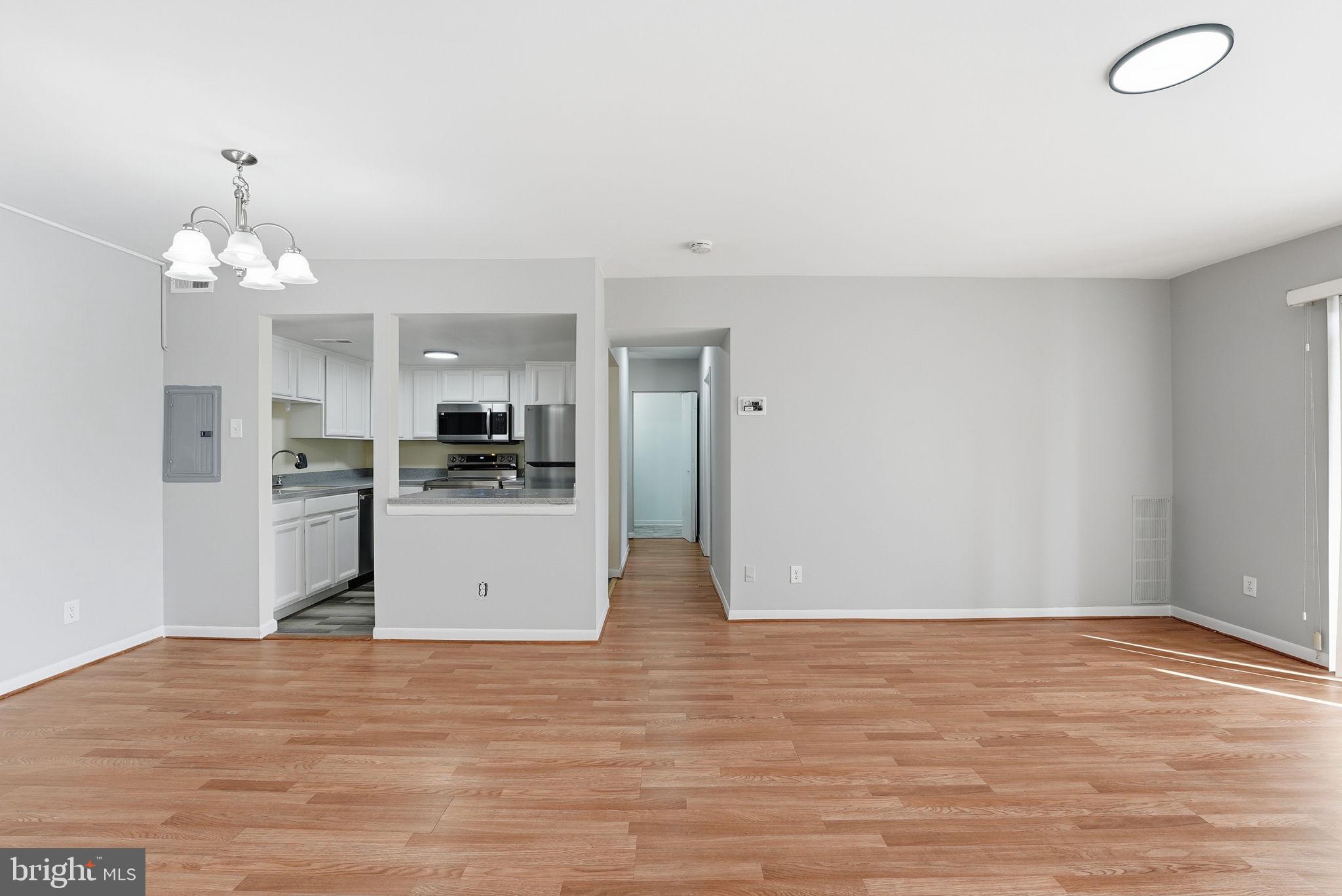 TREETOP CONDO - Residential