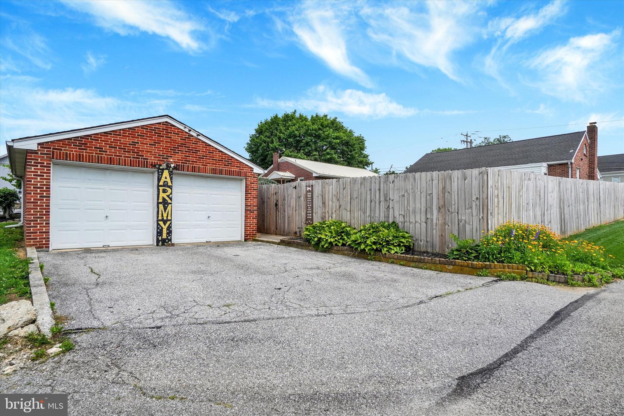 YORK NEW SALEM - Residential