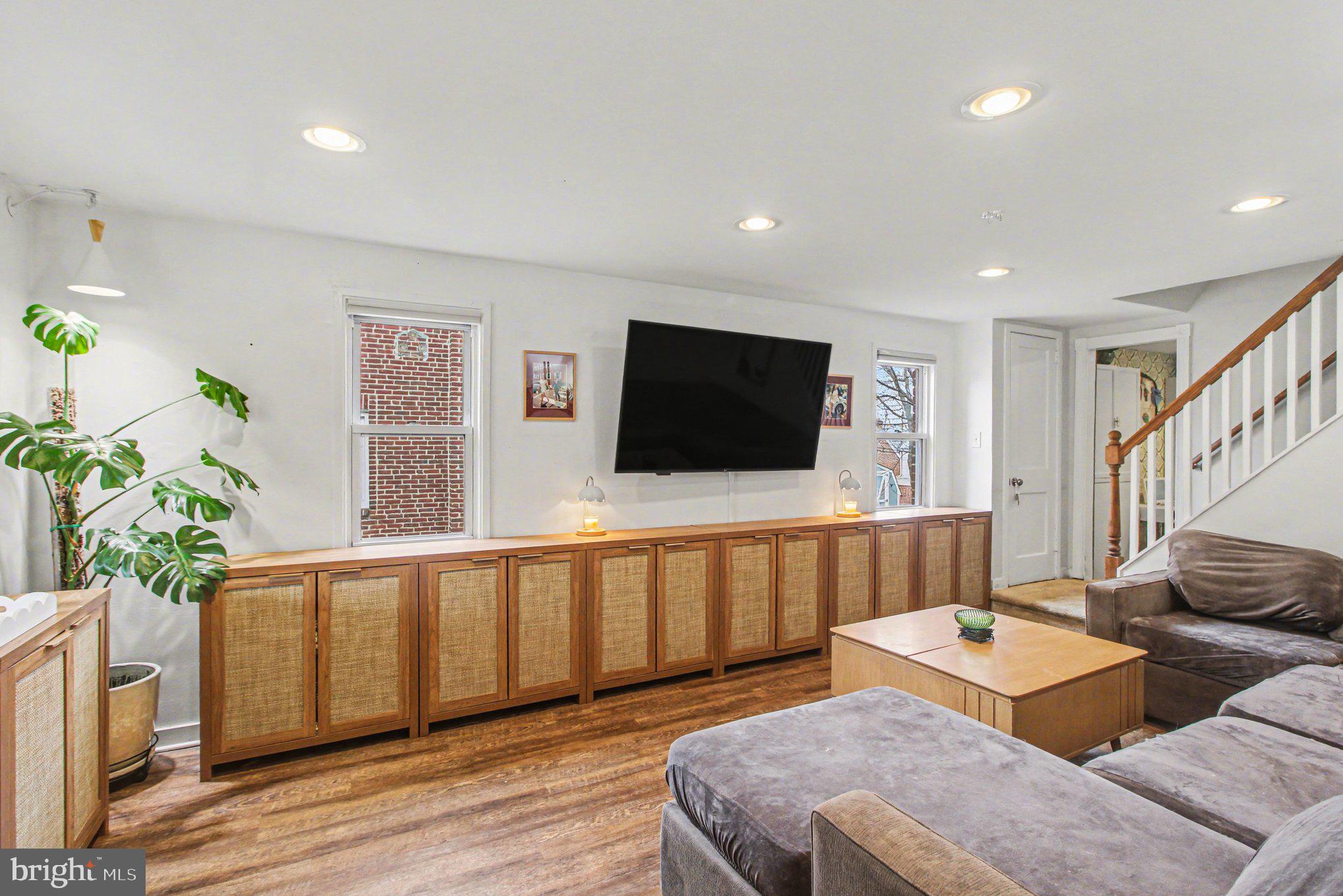 MILMONT PARK - Residential