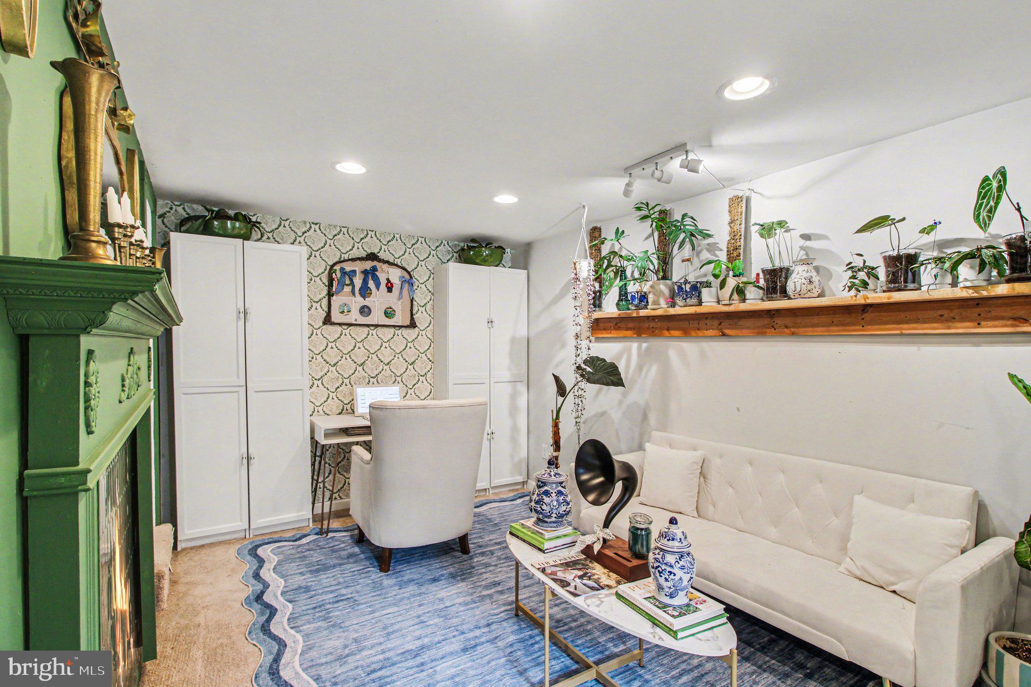 MILMONT PARK - Residential