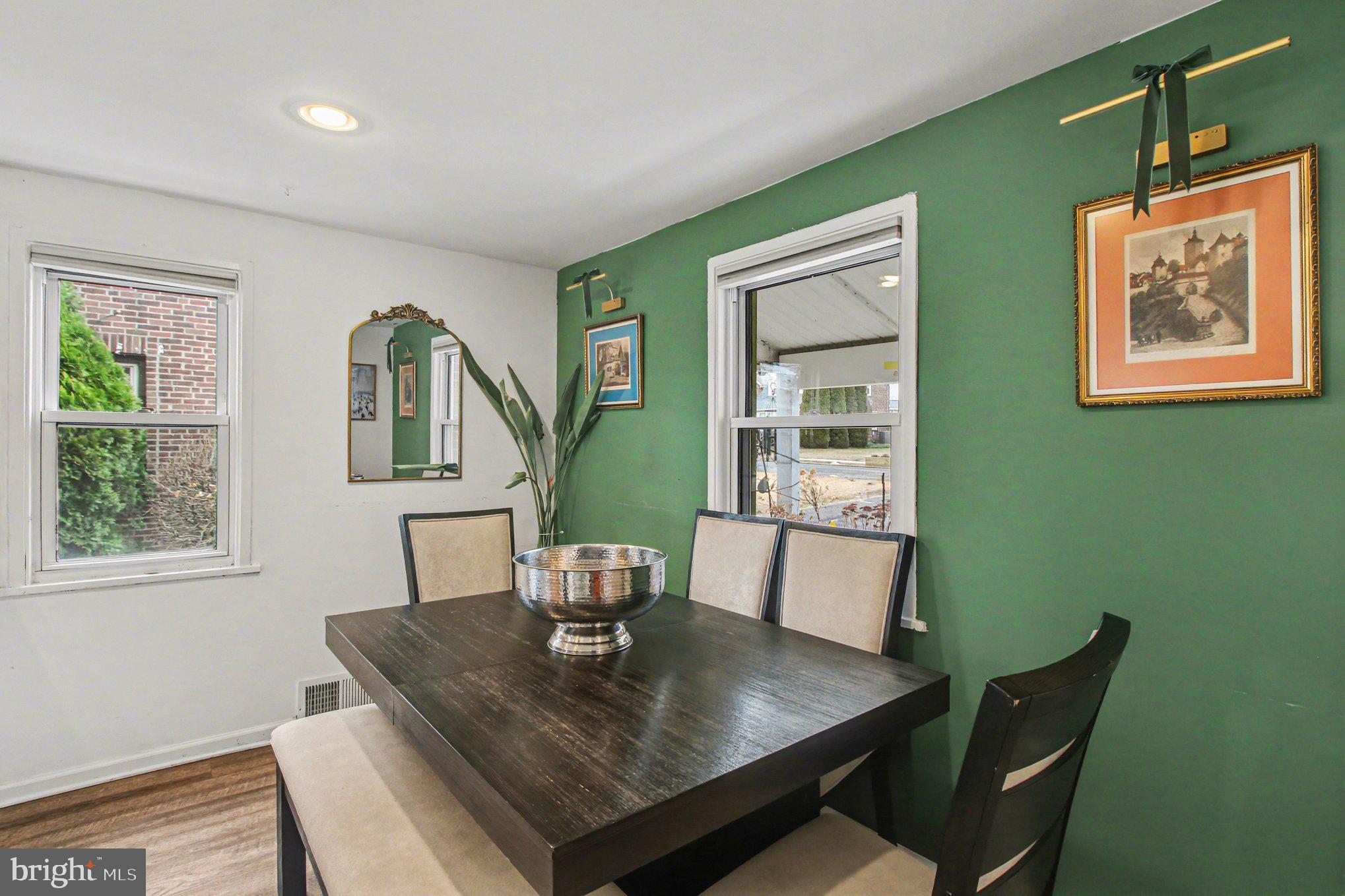 MILMONT PARK - Residential