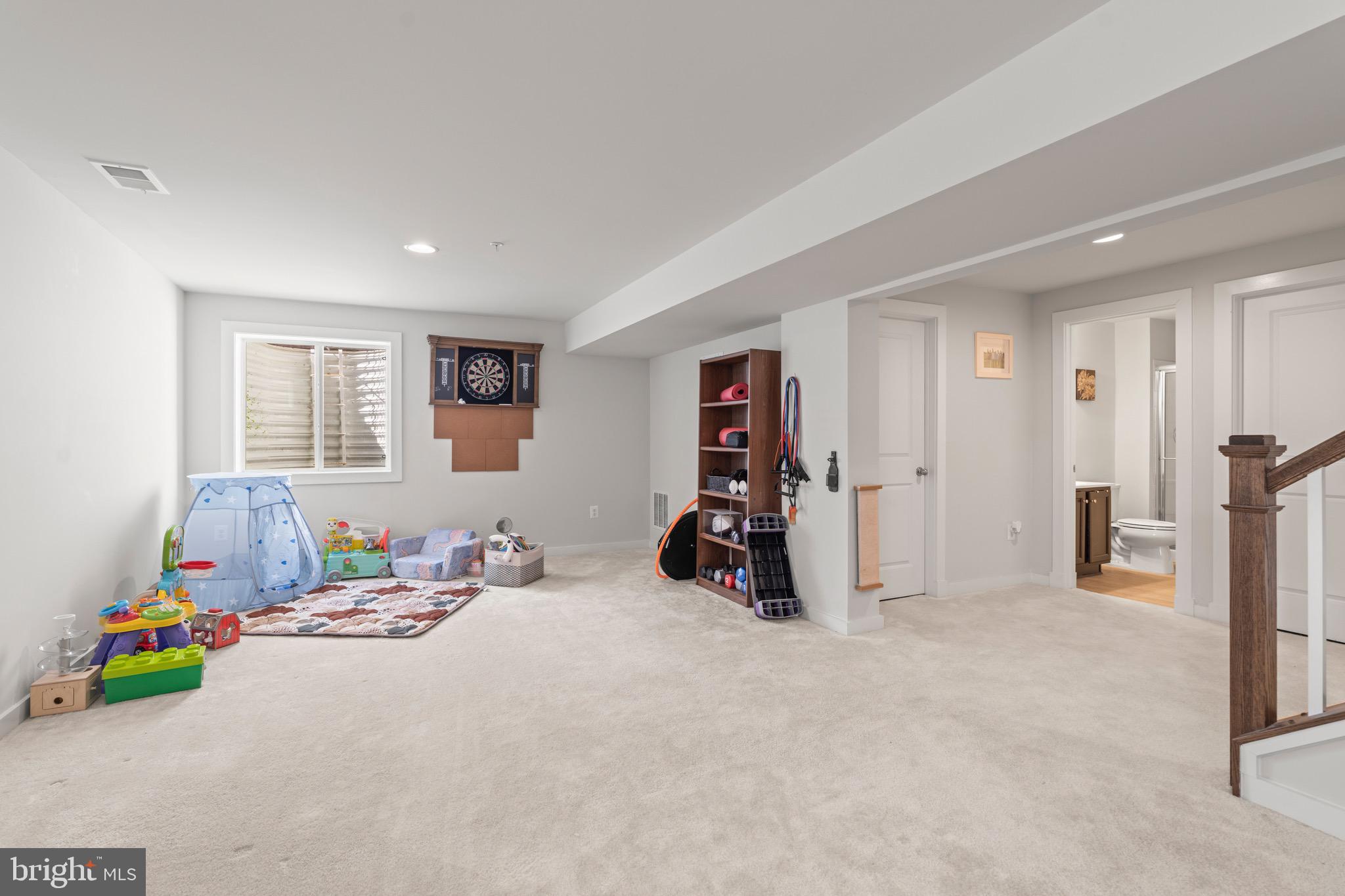 TUSCARORA CREEK - Residential