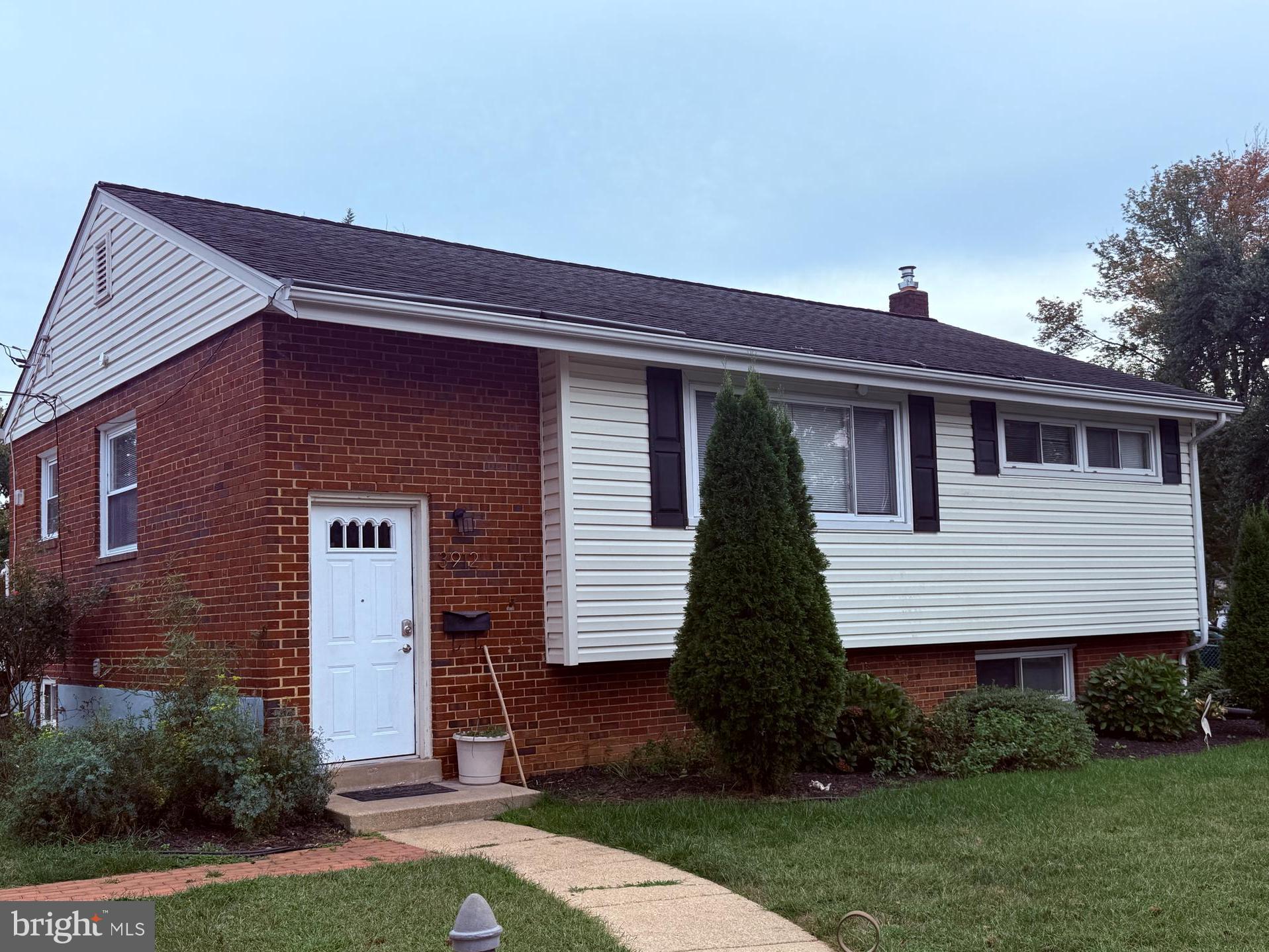3912 PALMIRA LANE