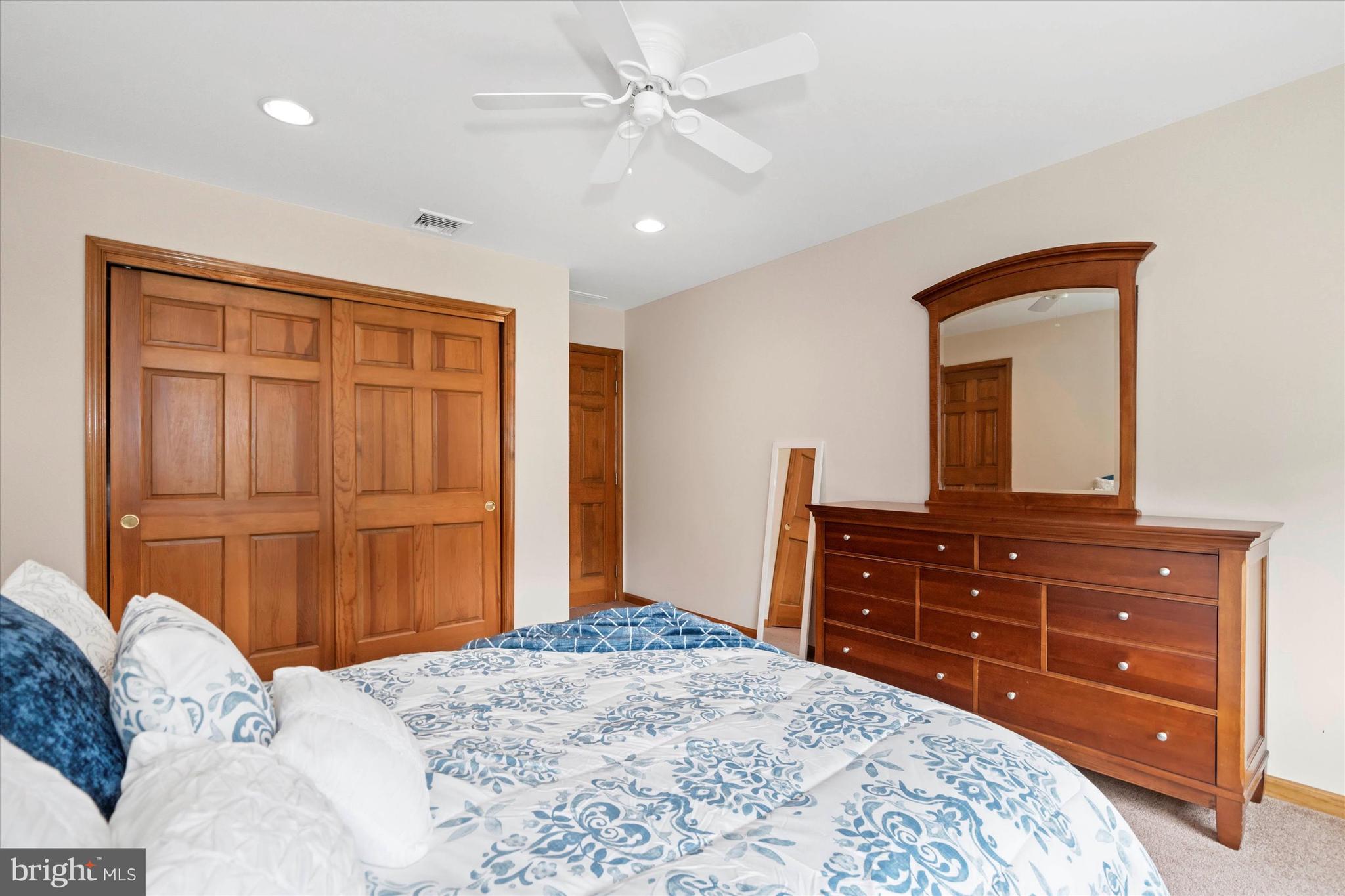 BLUE ROCK MEADOWS - Residential