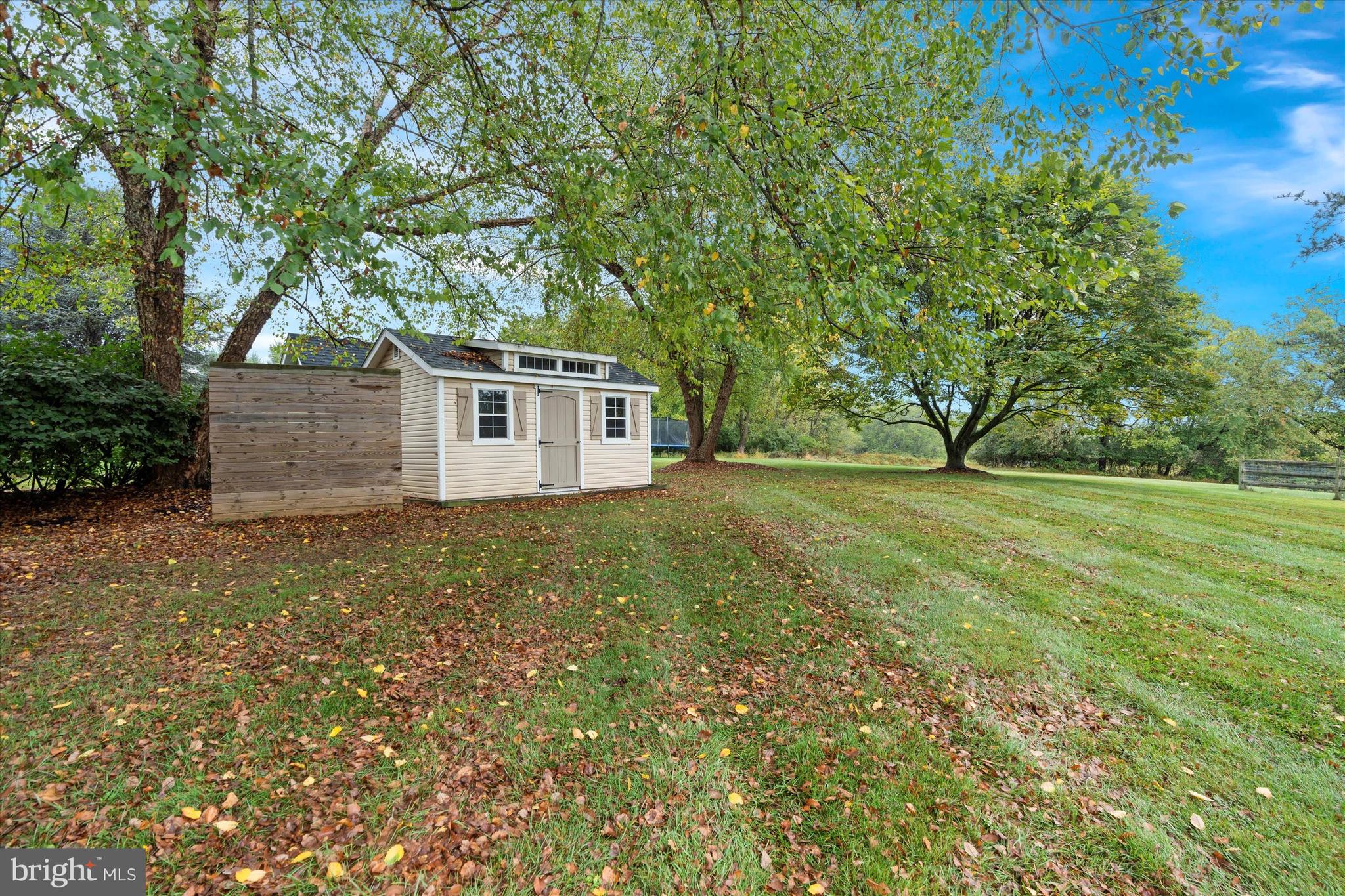 BLUE ROCK MEADOWS - Residential