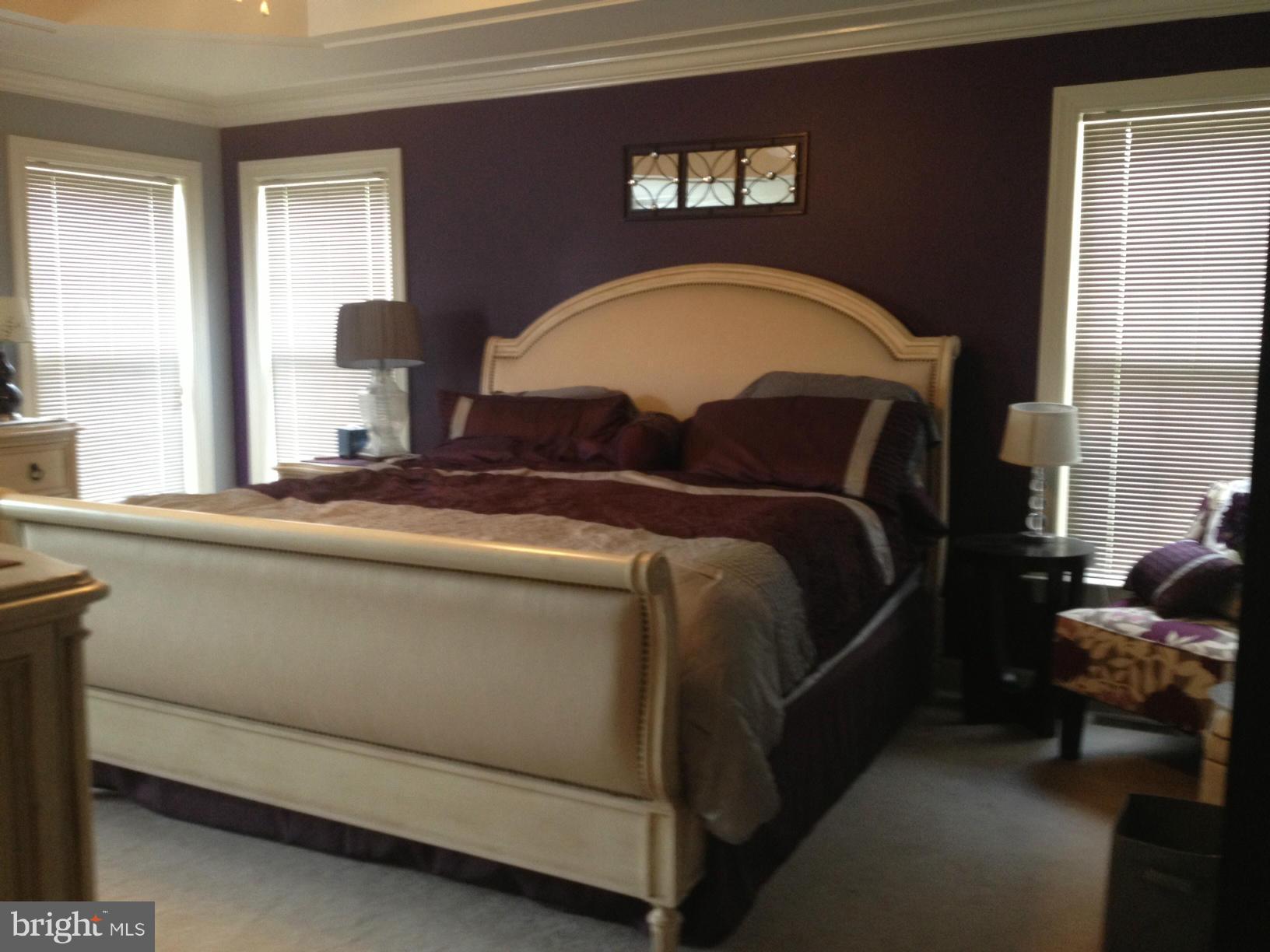 COUNTRY CLUB ESTATES - Residential Lease