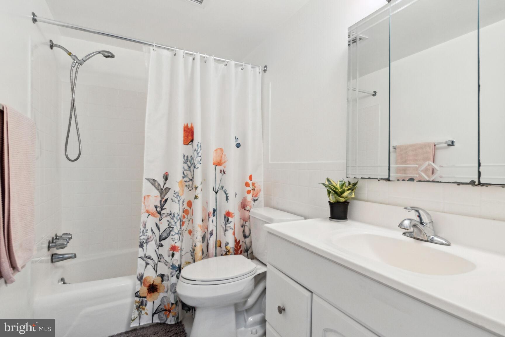 AMERICANA FINMARK - Residential