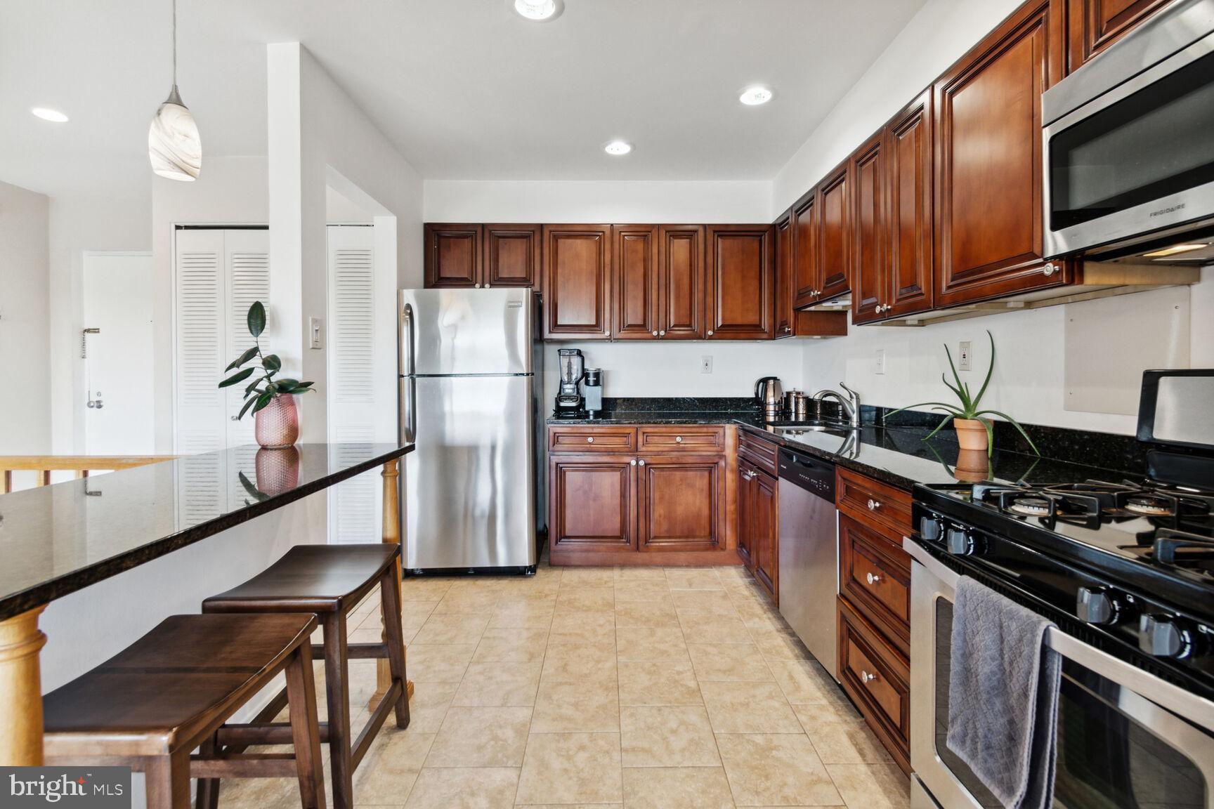 AMERICANA FINMARK - Residential