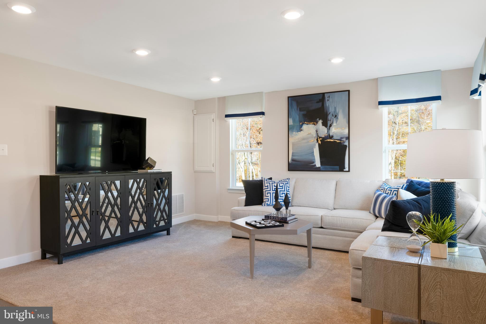 PONDS EDGE - Residential
