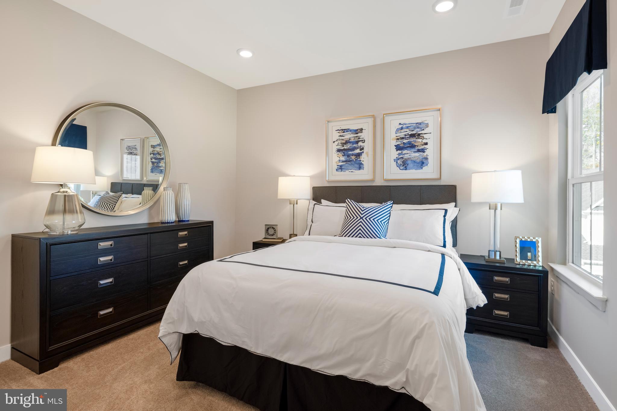 PONDS EDGE - Residential