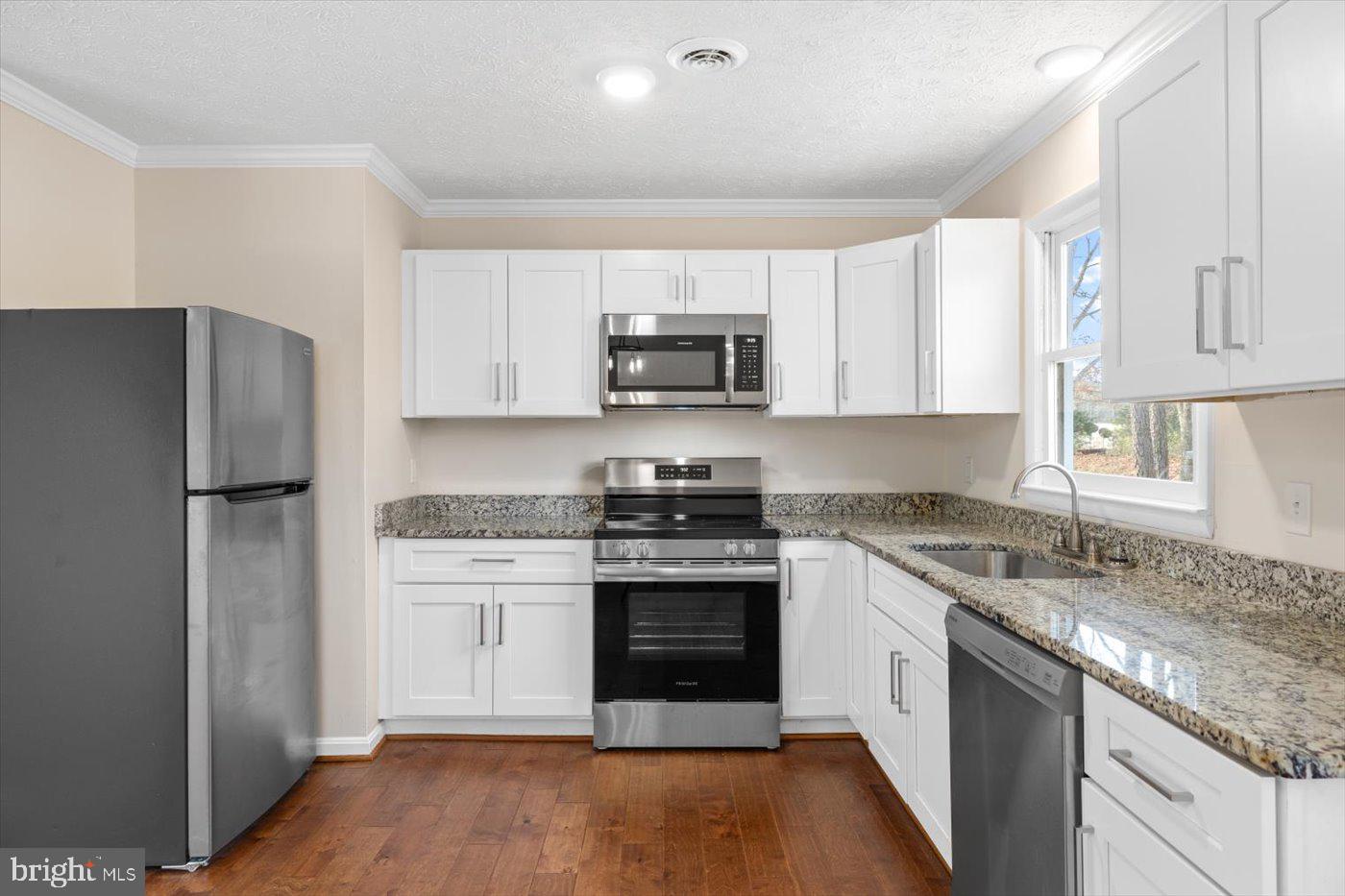 LAKE CAROLINE - Residential