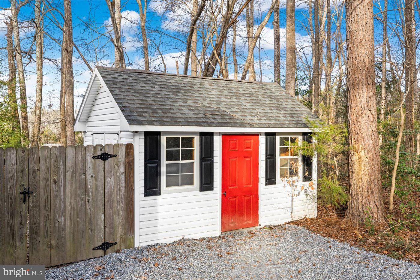 LAKE CAROLINE - Residential