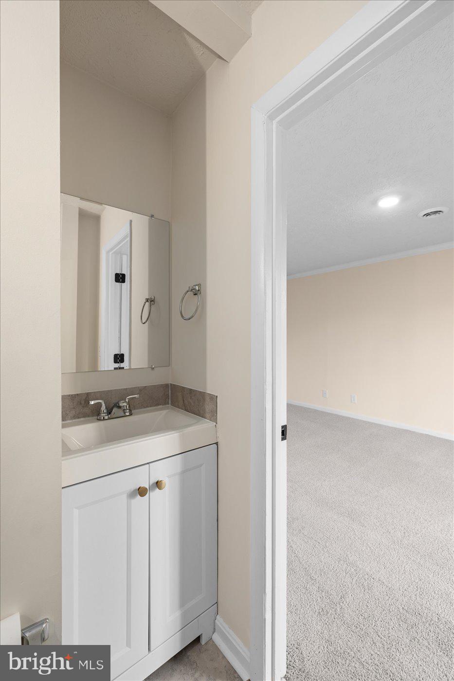 LAKE CAROLINE - Residential