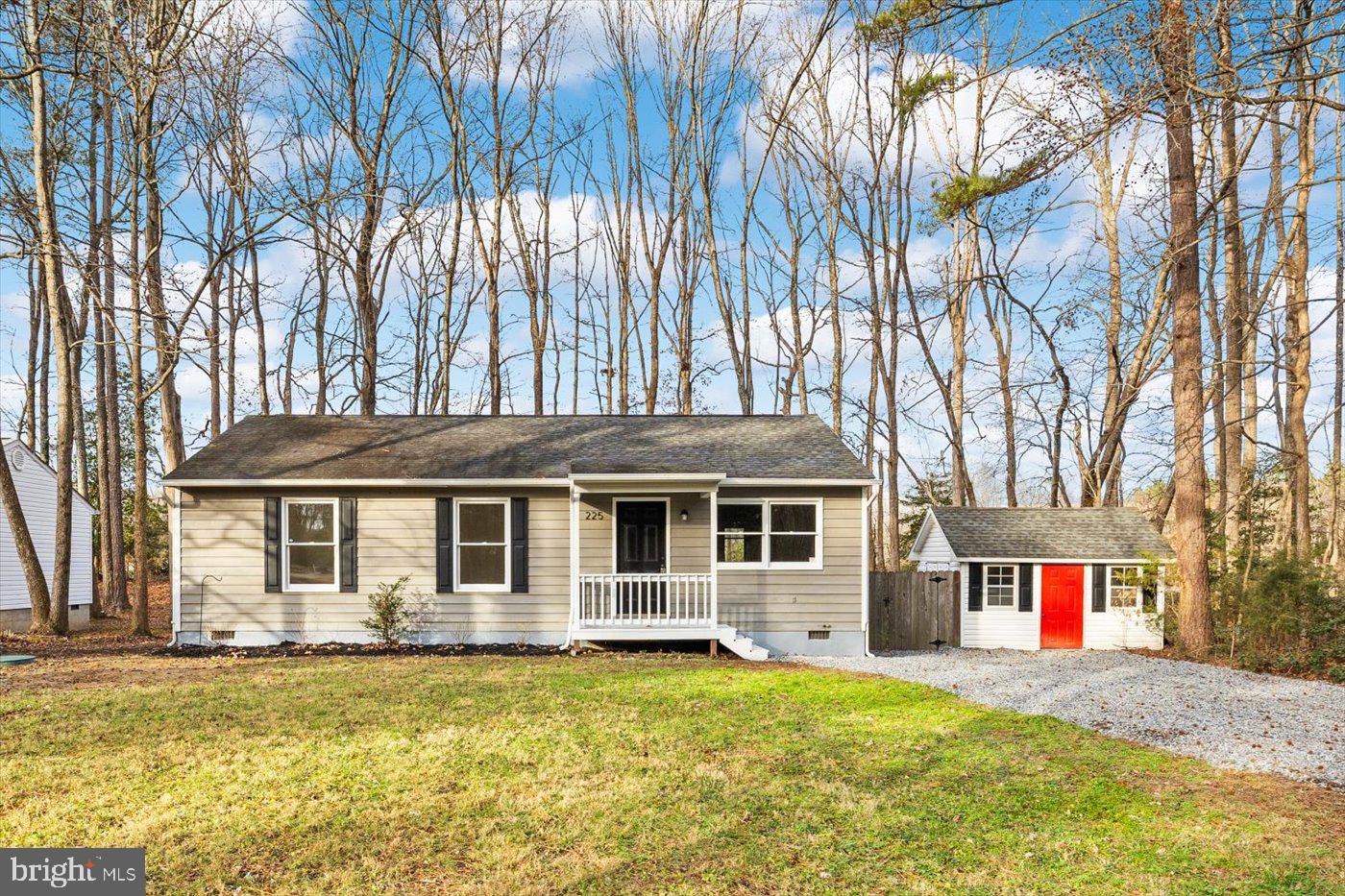 LAKE CAROLINE - Residential