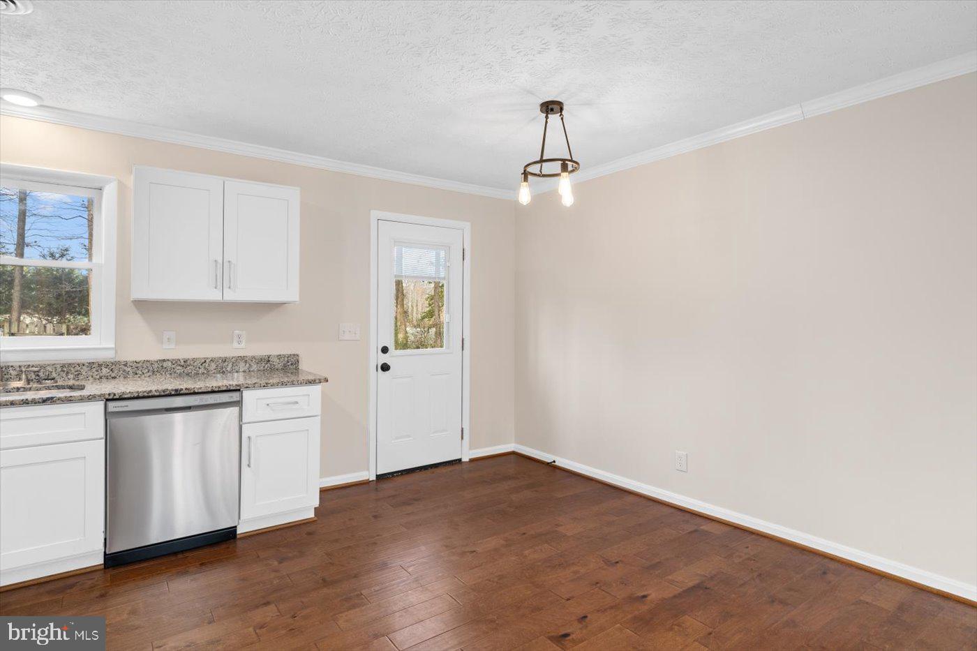 LAKE CAROLINE - Residential