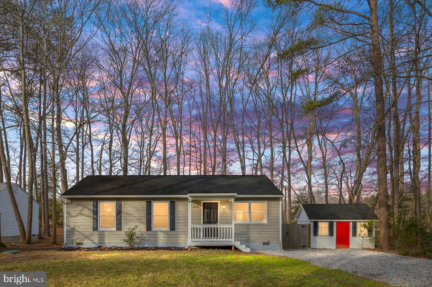 LAKE CAROLINE - Residential