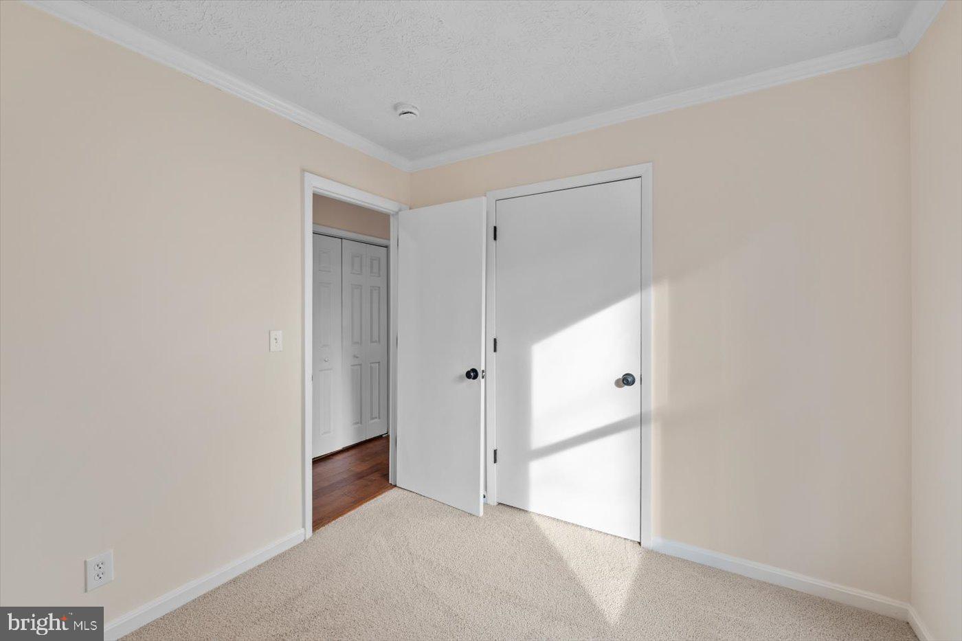 LAKE CAROLINE - Residential