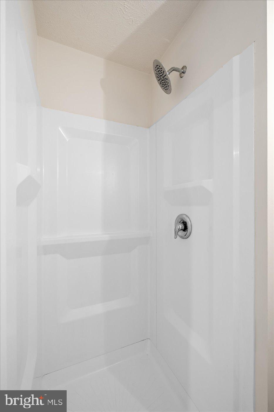 LAKE CAROLINE - Residential