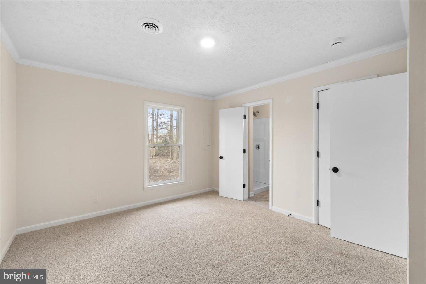 LAKE CAROLINE - Residential