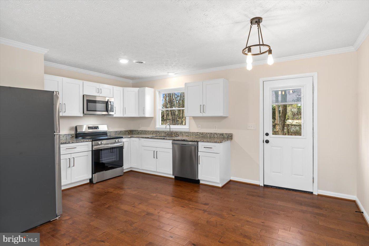 LAKE CAROLINE - Residential