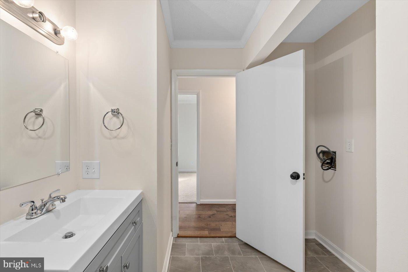 LAKE CAROLINE - Residential