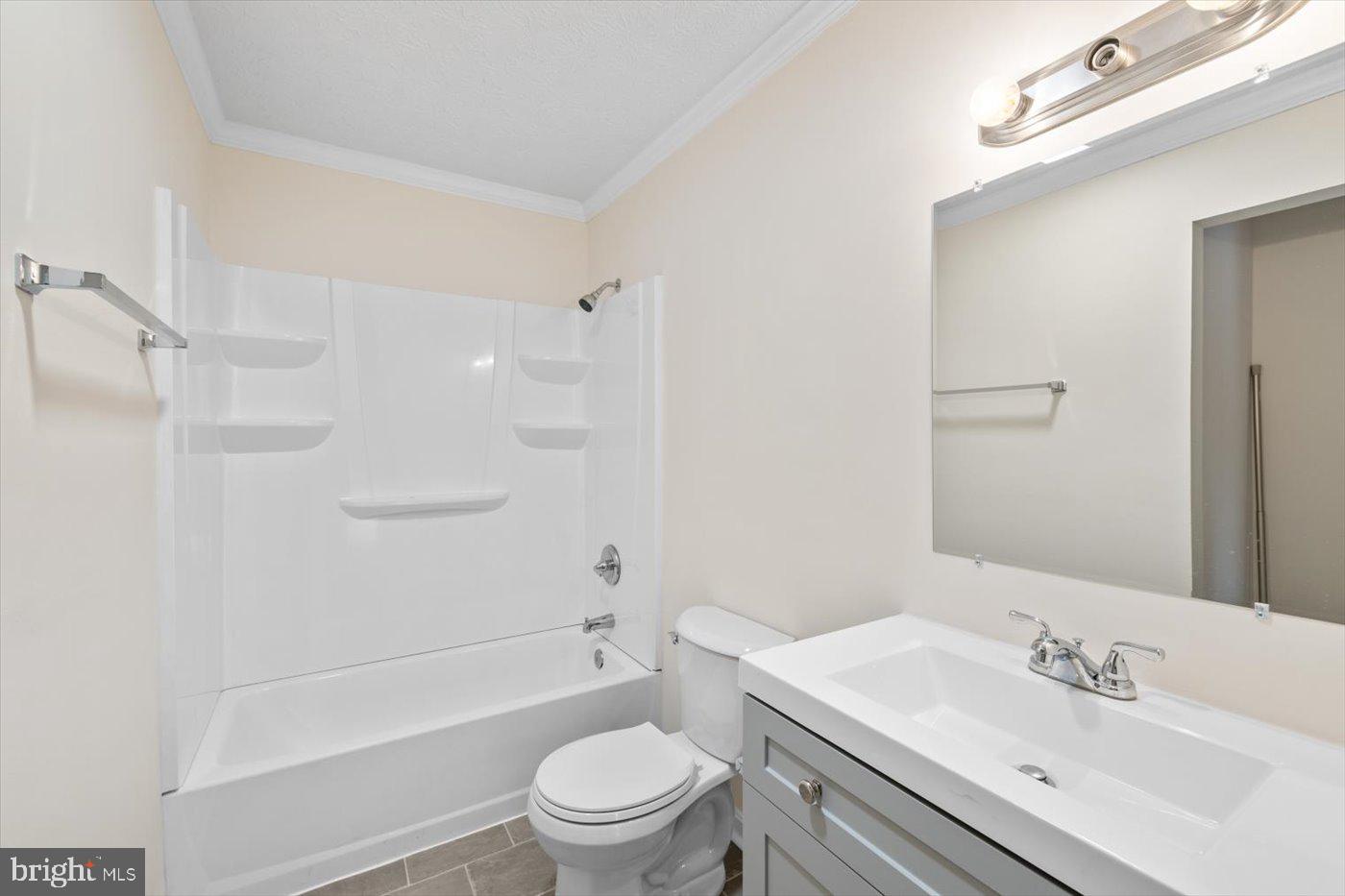 LAKE CAROLINE - Residential