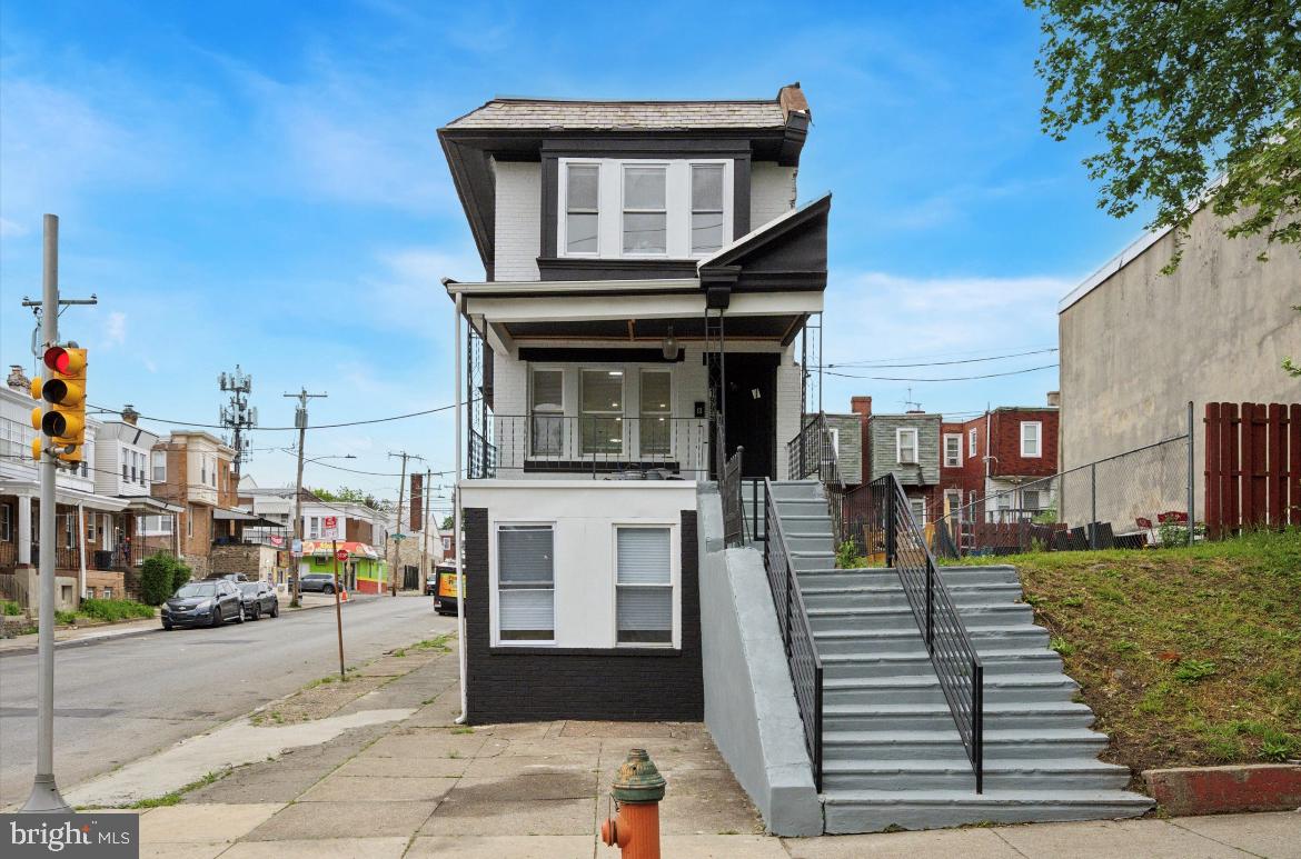 This spacious & updated unit is Section 8 approved ✅ PHA VOUCHER HOLDERS ARE HIGHLY ENCOURAGED TO APPLY! 2-3 bedroom vouchers accepted! Please be advised that the actual rent amount will be determined by PHA guidelines. The security deposit will also match the amount that PHA determines the rent to be. Don’t miss out on this gem! This beautifully newly renovated bi-level apartment could be your next home! Located in a convenient neighborhood with public transportation, parks and plenty of shopping in the area! Schedule your showing today! ✨ Move fast — this one won’t last long! Contact listing agent Emajanae Holmes for more information, the link to apply: https://apply.link/hDn83Qg