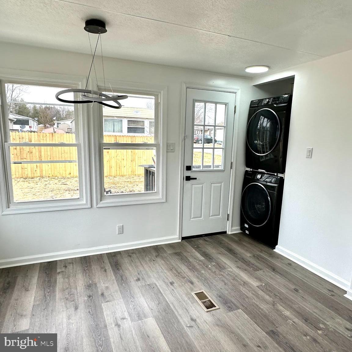 MAGNOLIA ESTATES - Residential