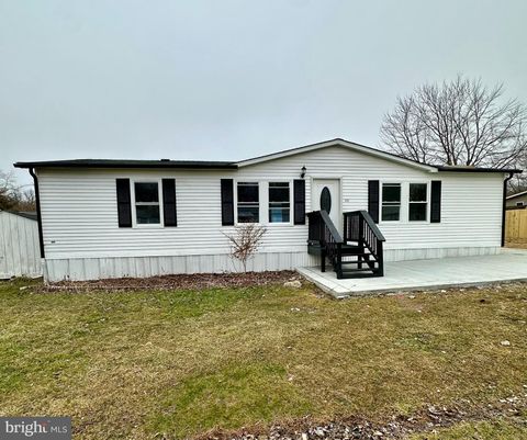 Mobile Home For Sale - 606 Red Oak Drive<br/> Edgewood, MD 21040