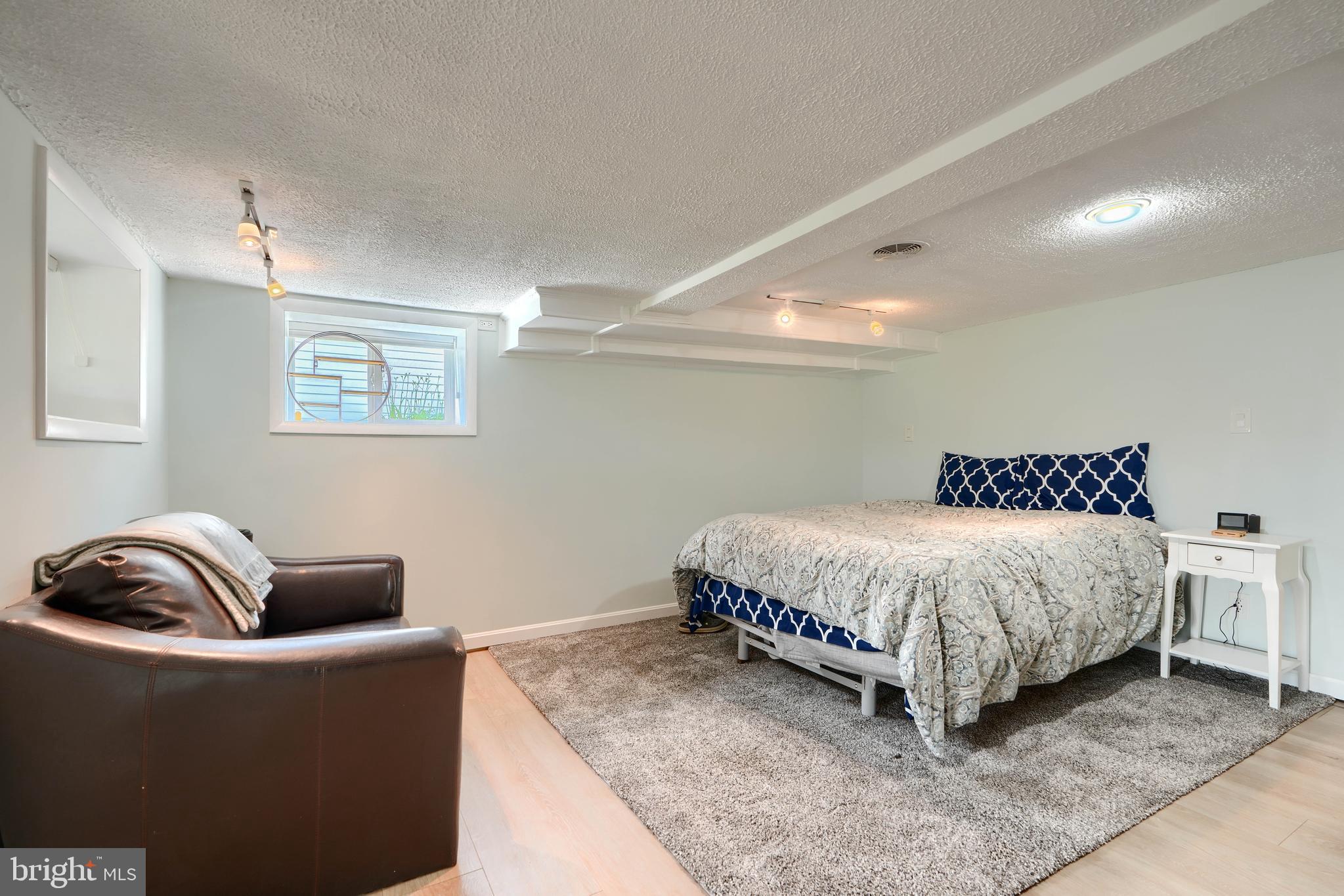 ROSEWALD BEACH - Residential