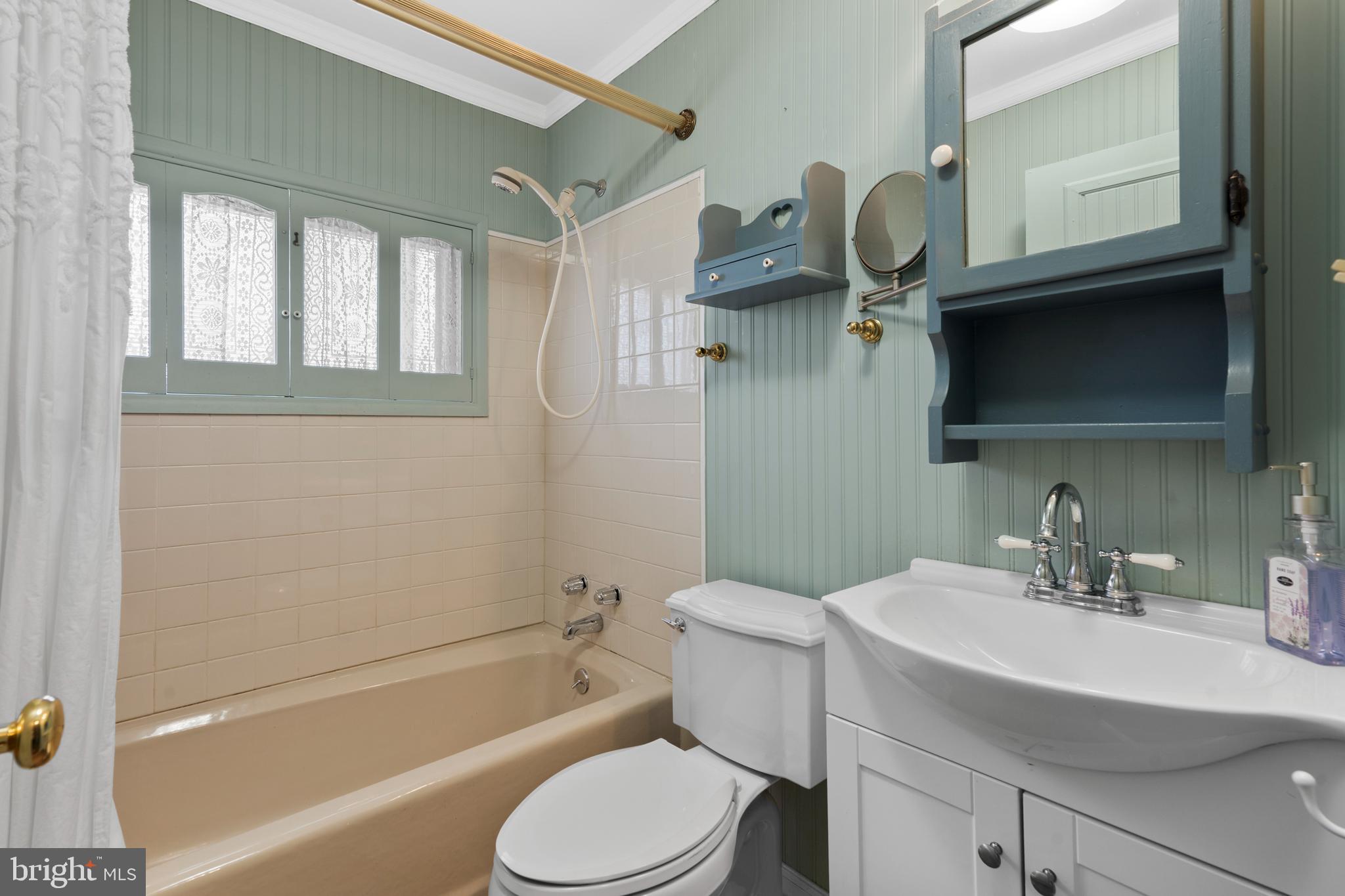 LAKESIDE - Residential