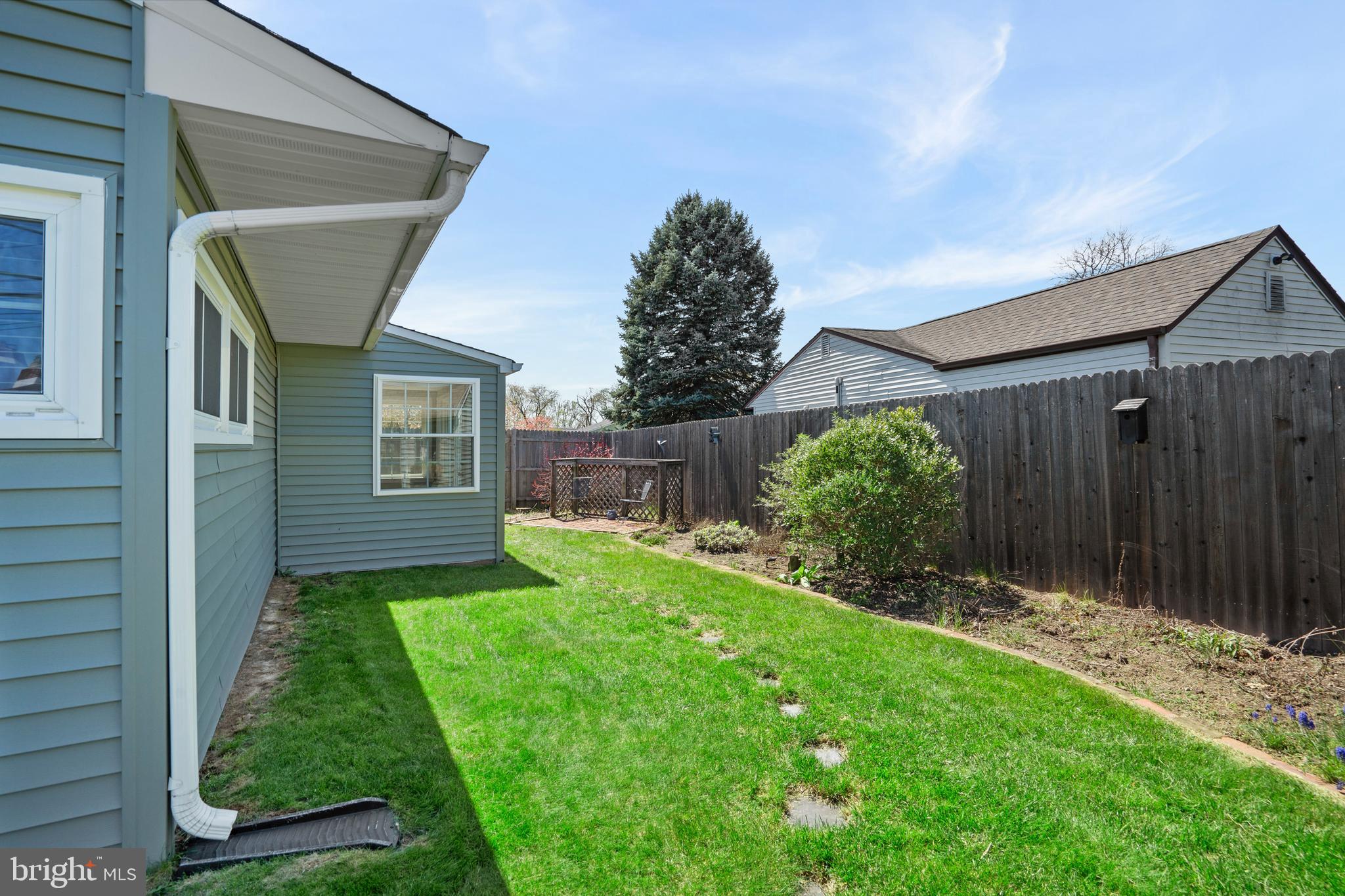 LAKESIDE - Residential