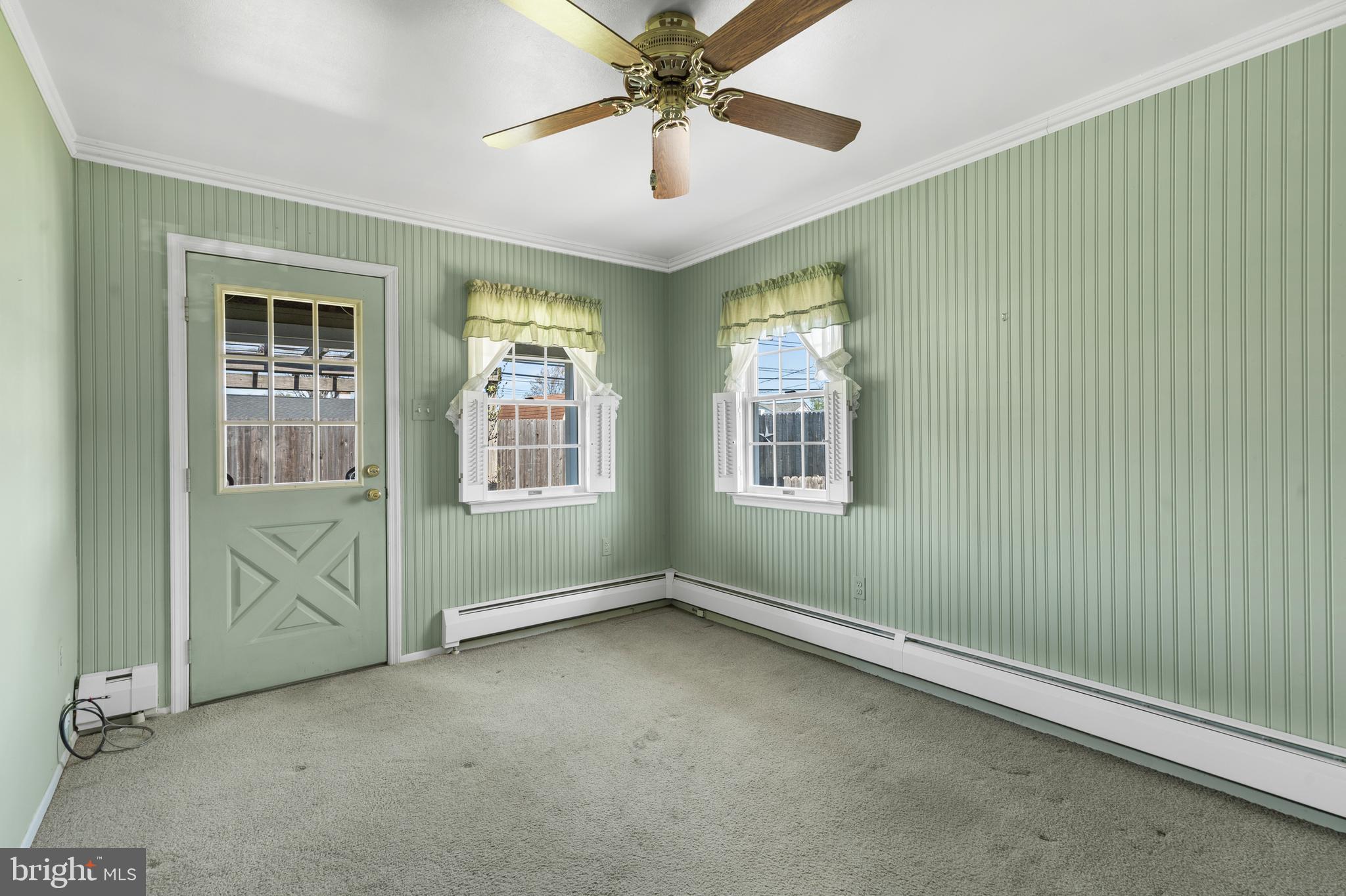 LAKESIDE - Residential