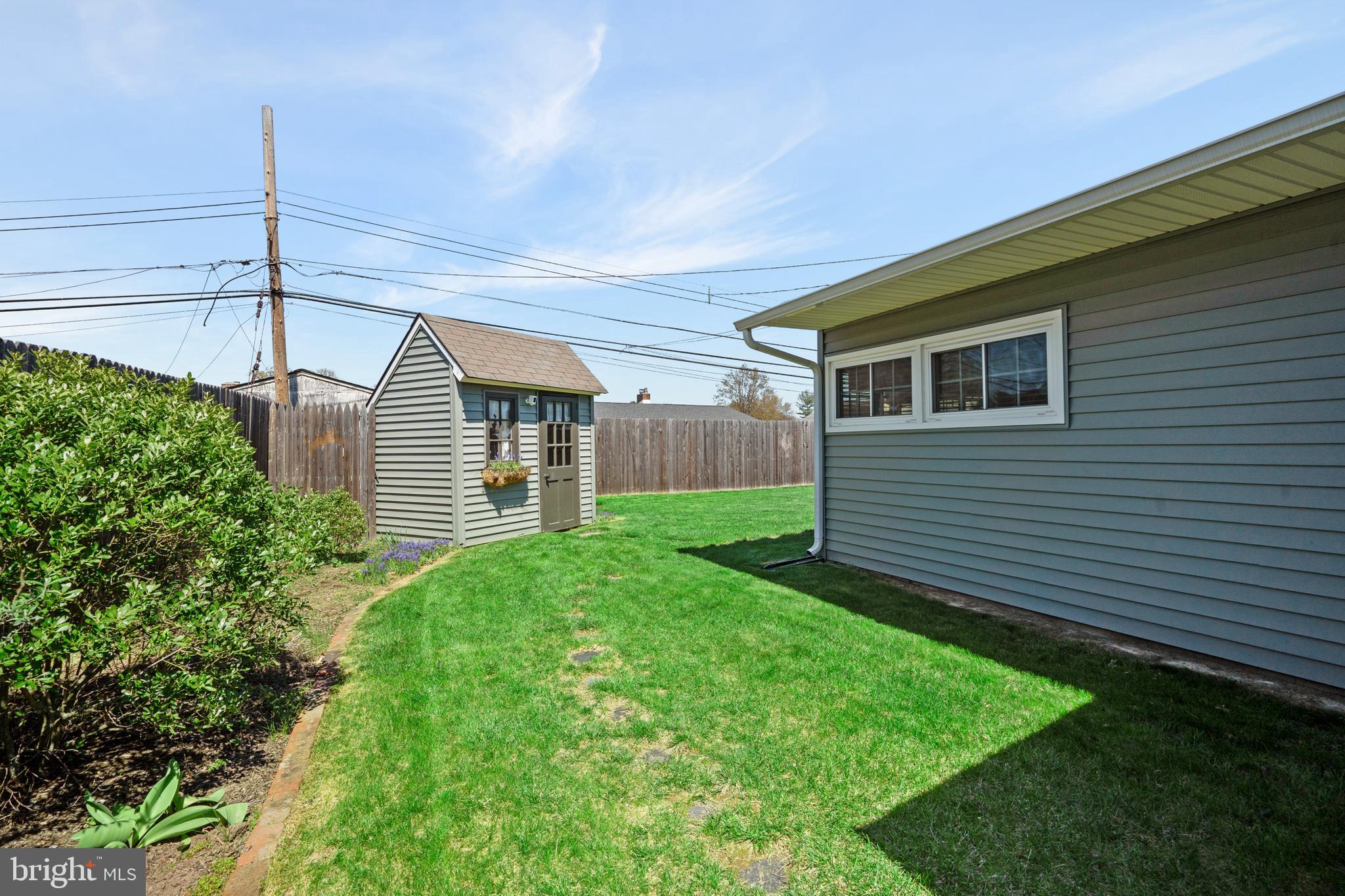 LAKESIDE - Residential