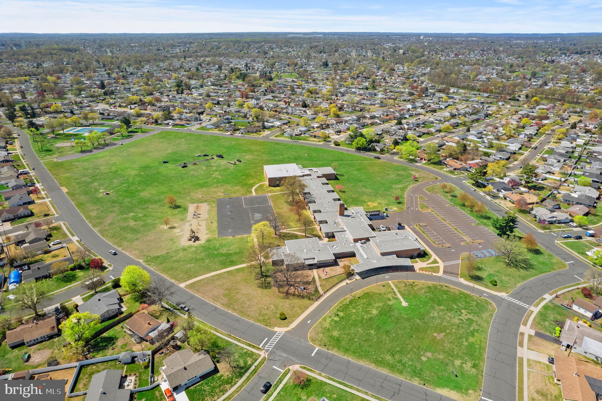 LAKESIDE - Residential