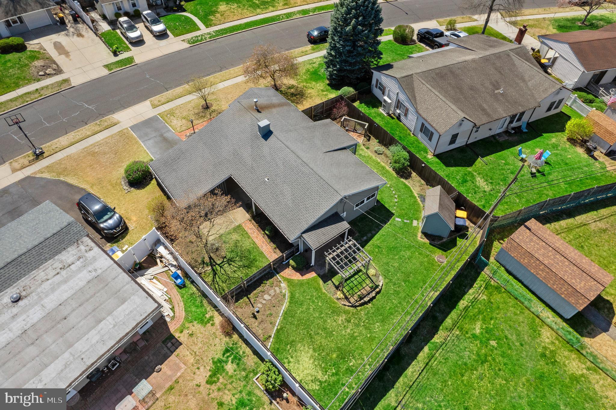 LAKESIDE - Residential