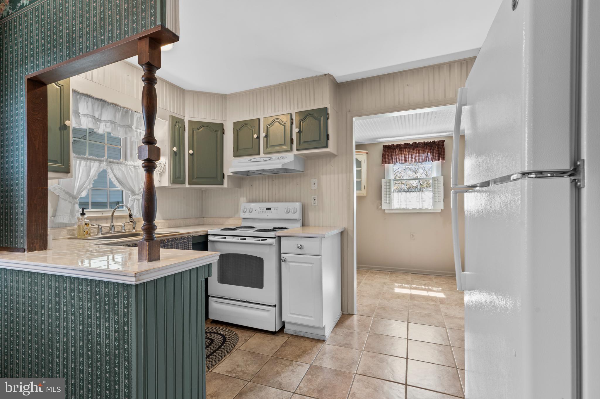 LAKESIDE - Residential