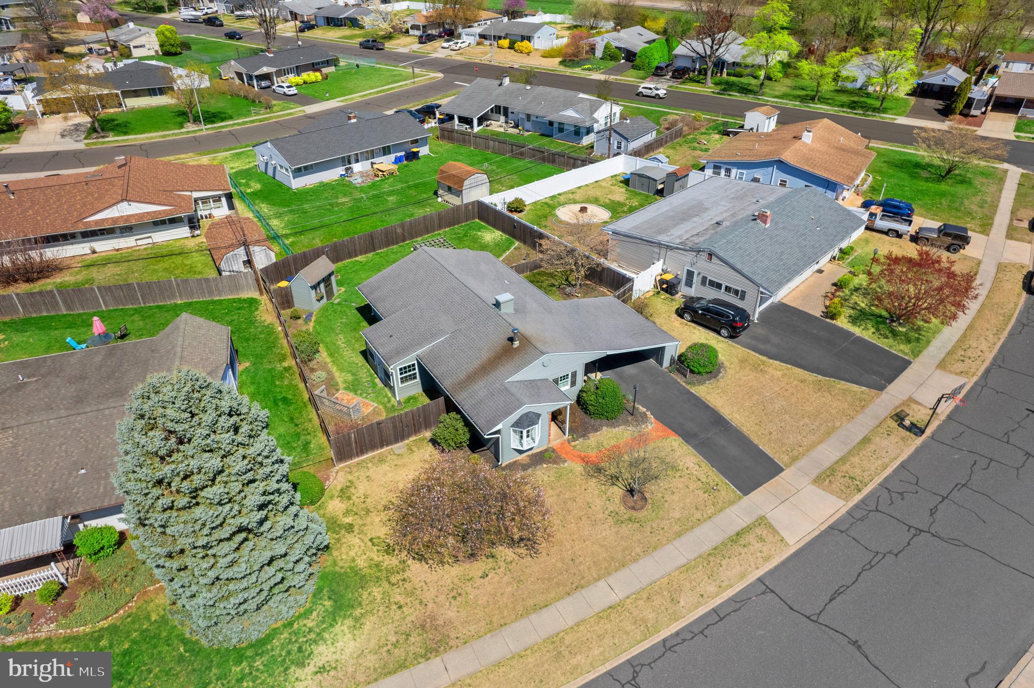 LAKESIDE - Residential