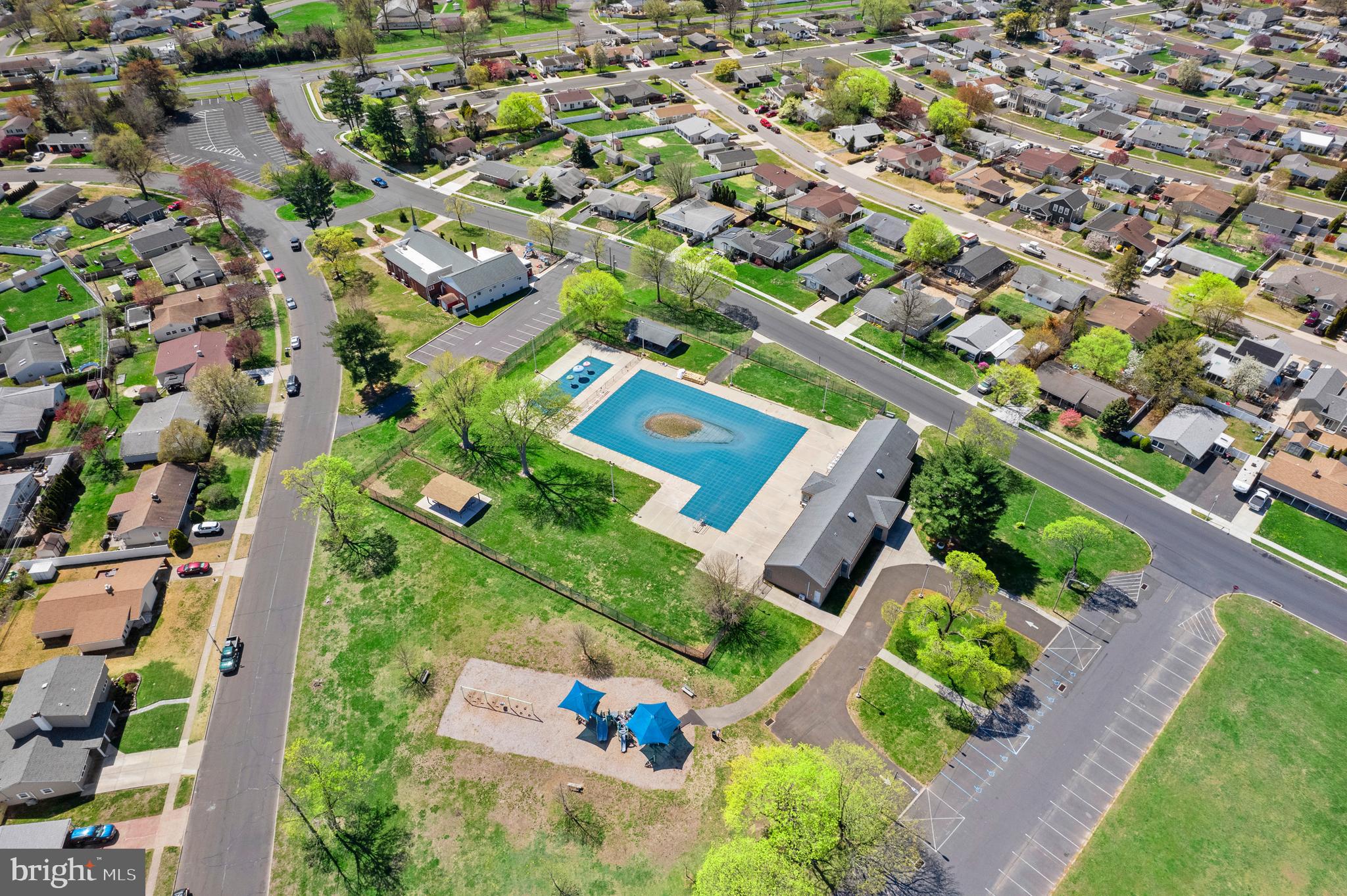 LAKESIDE - Residential