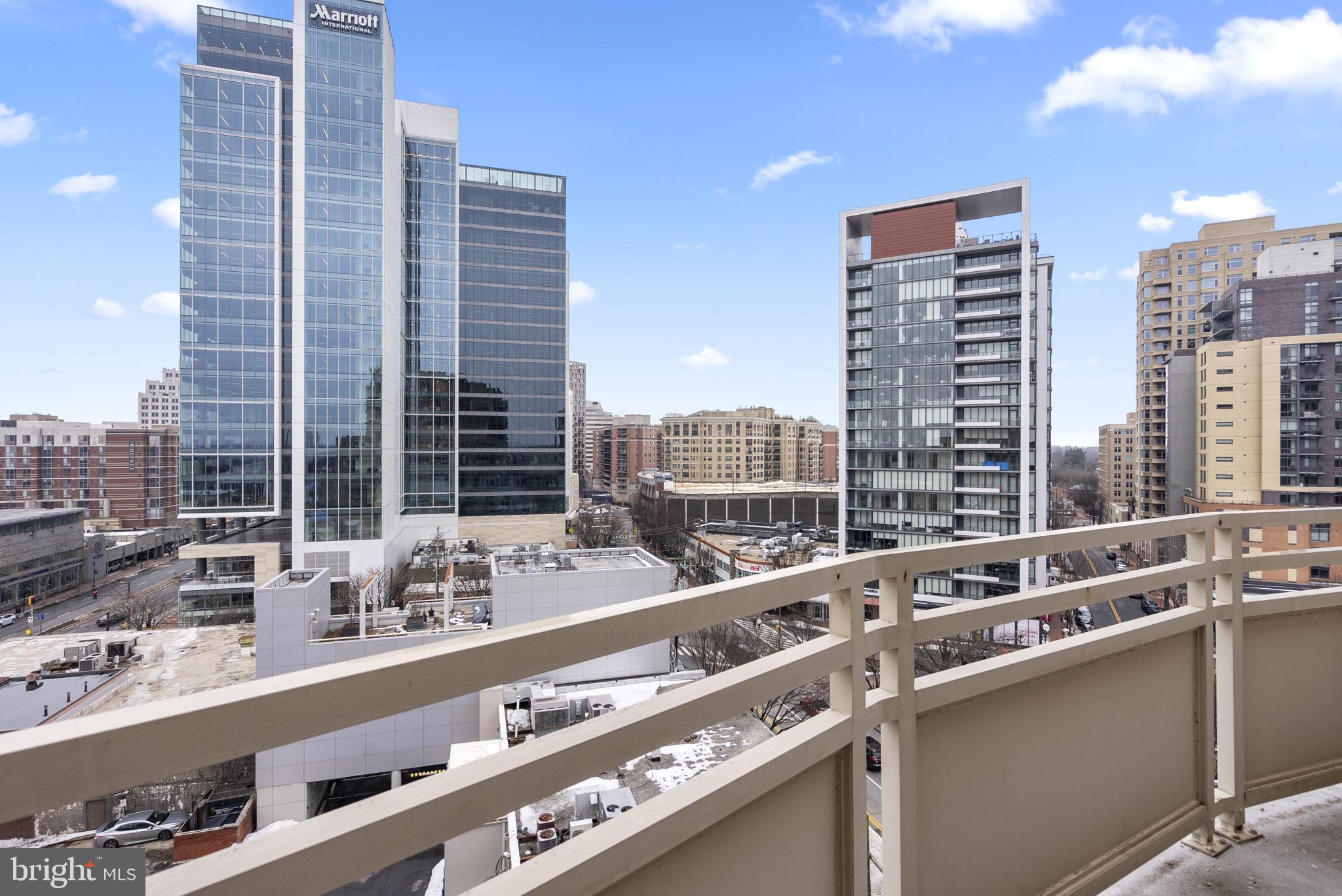 FAIRMONT PLAZA - Residential