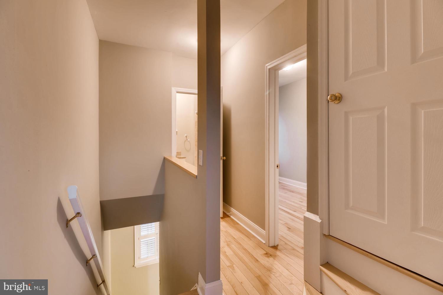 HOLLINS MARKET - Residential Lease