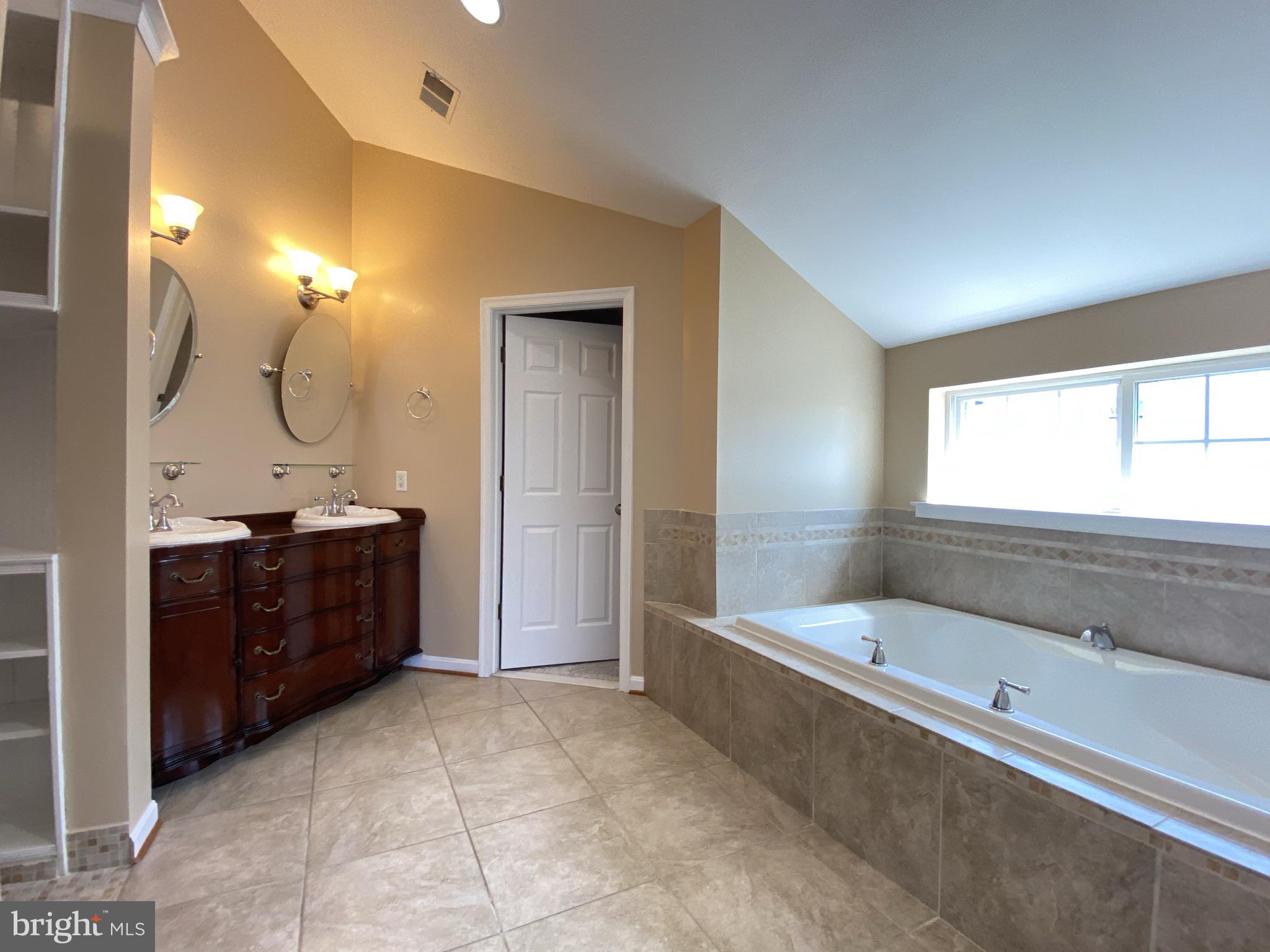 LORELEY BEACH - Residential