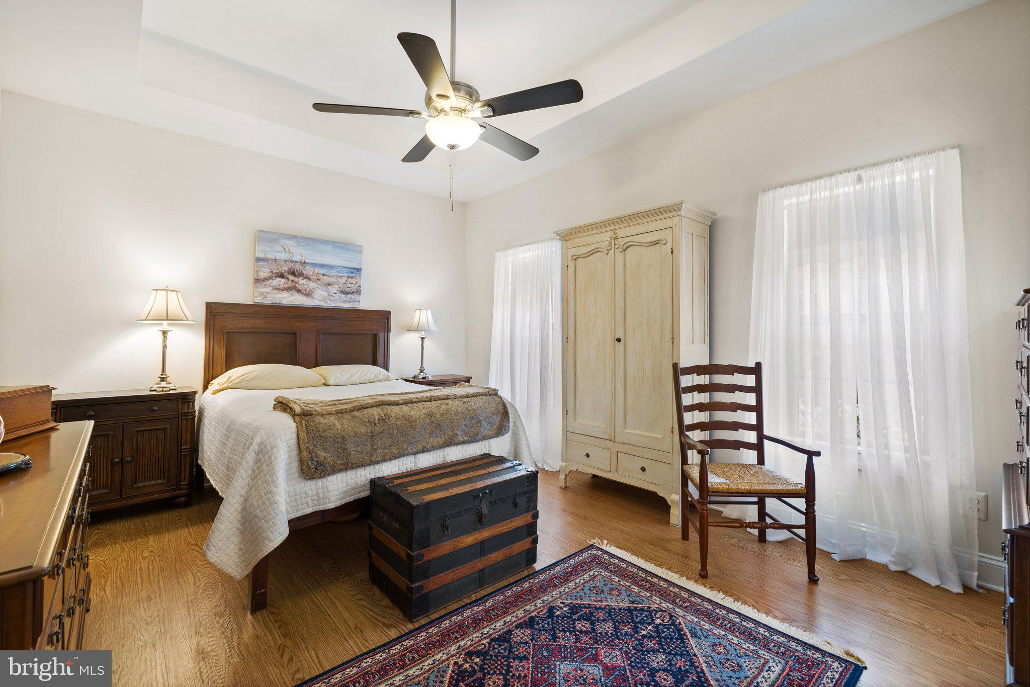 CARRIAGE HOUSE CHASE - Residential